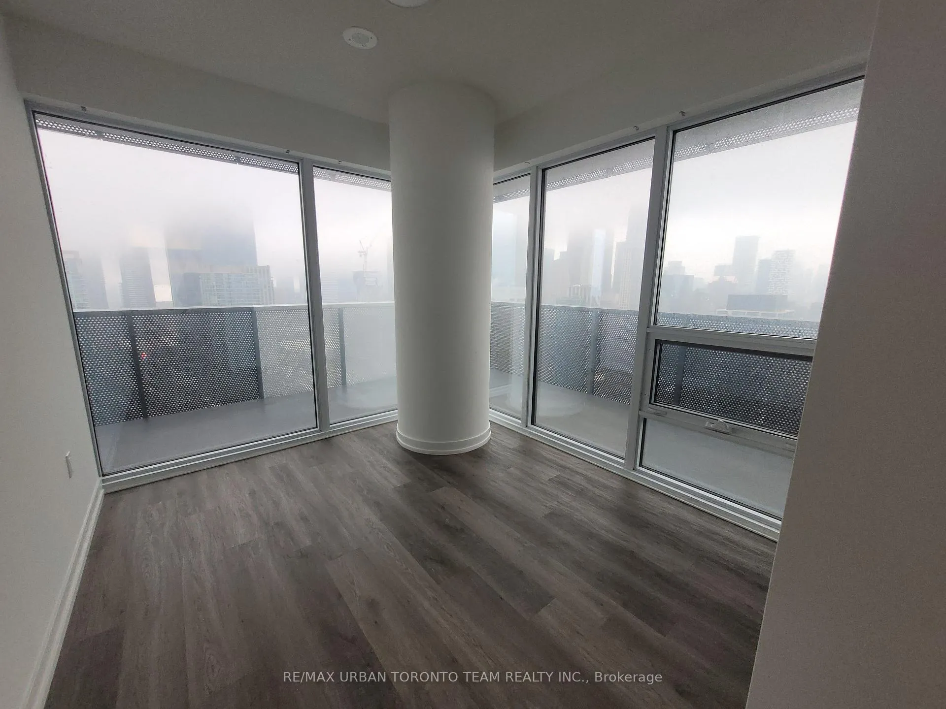 Photo 10 of Unit 3801, 55 Cooper Street, Toronto, Waterfront Communities — HOMEH