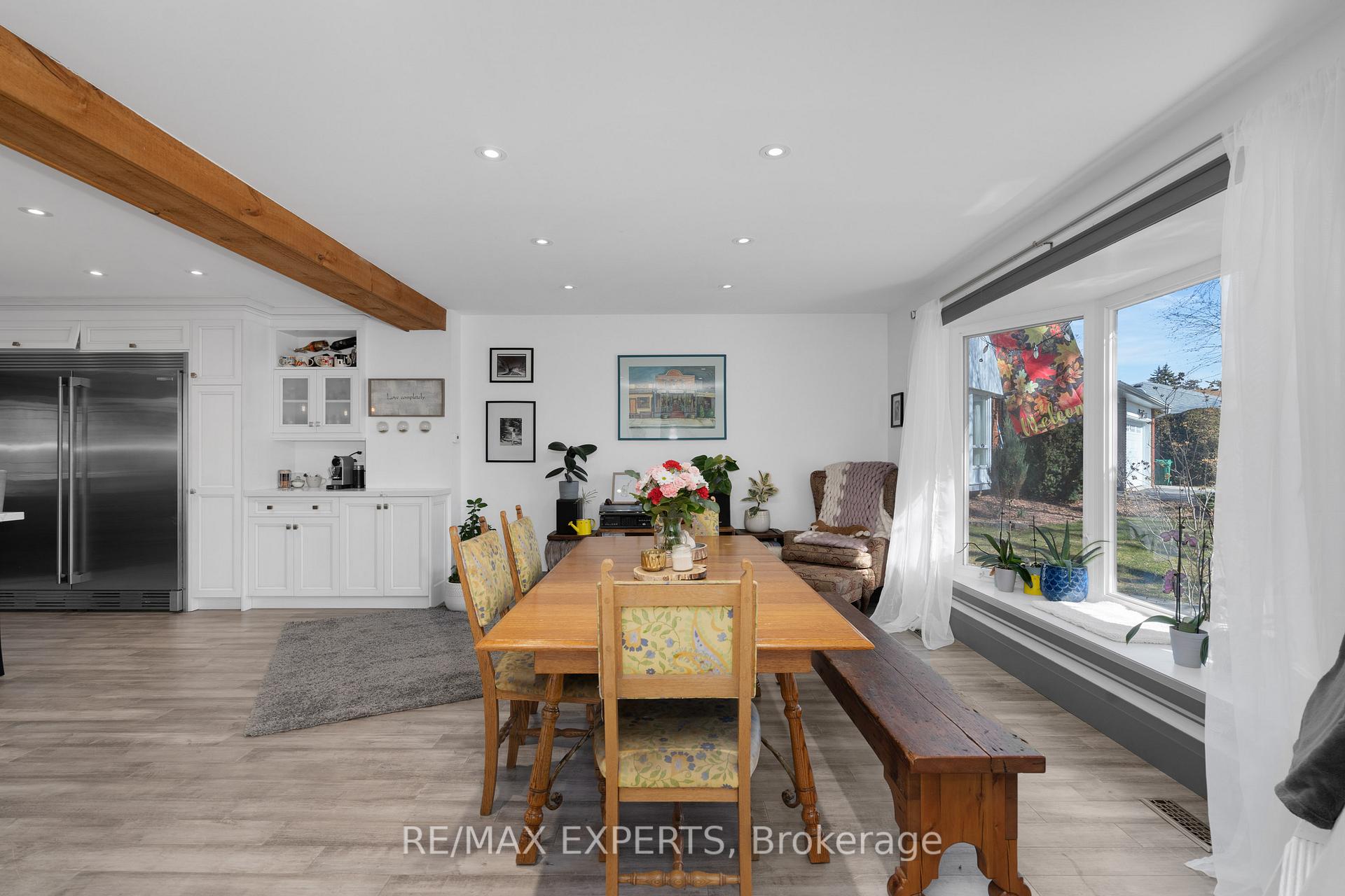Photo 4 of 65 Birchview Crescent, Caledon, Bolton North — HOMEH