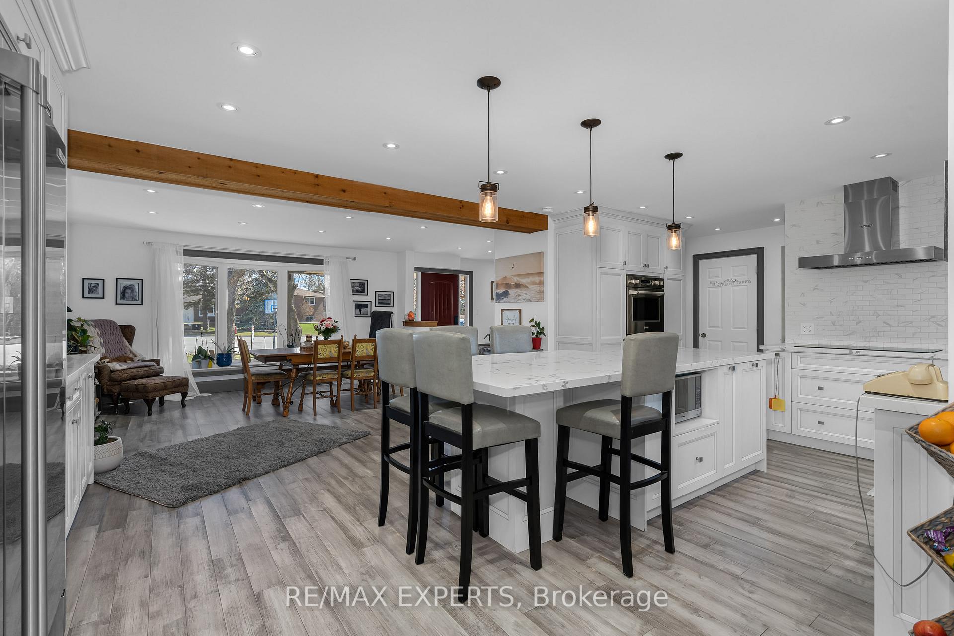 Photo 10 of 65 Birchview Crescent, Caledon, Bolton North — HOMEH