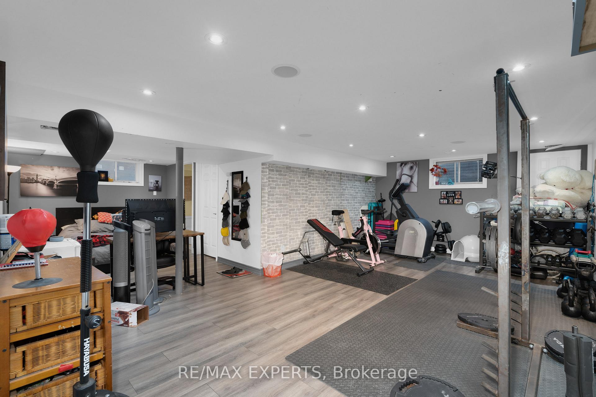 Photo 23 of 65 Birchview Crescent, Caledon, Bolton North — HOMEH