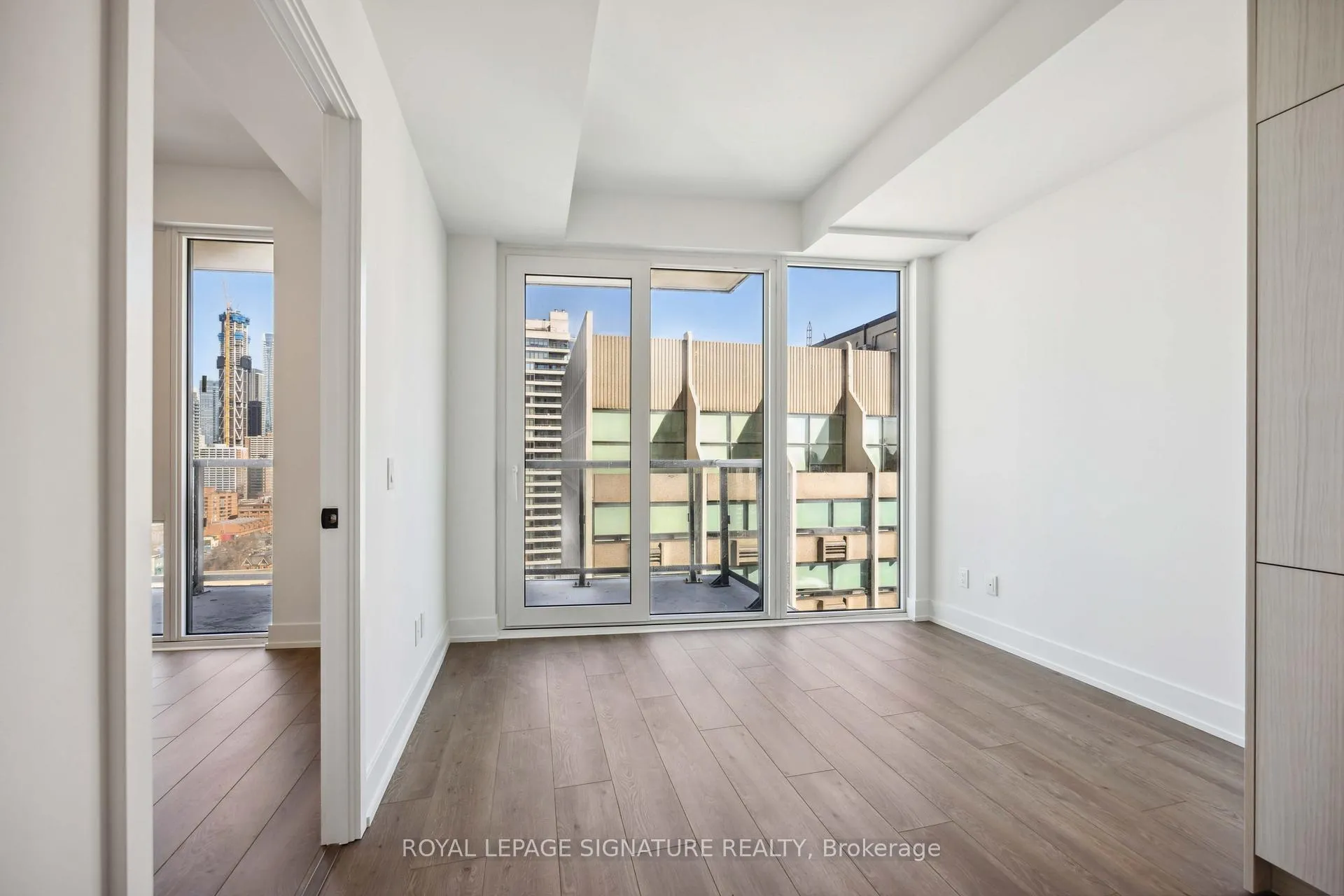 Front of Unit 2108, 308 Jarvis Street
