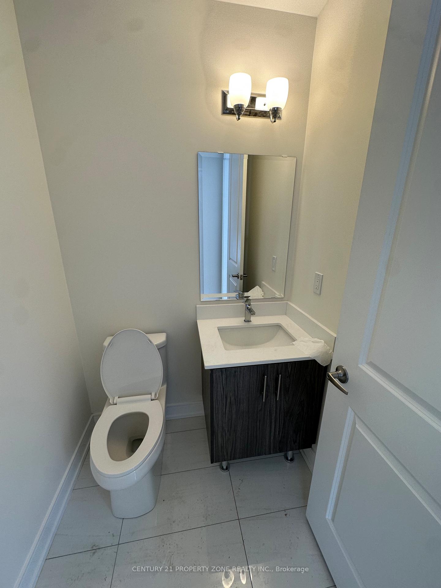 Photo 4 of 42 Orr Avenue, Vaughan, East Woodbridge — HOMEH