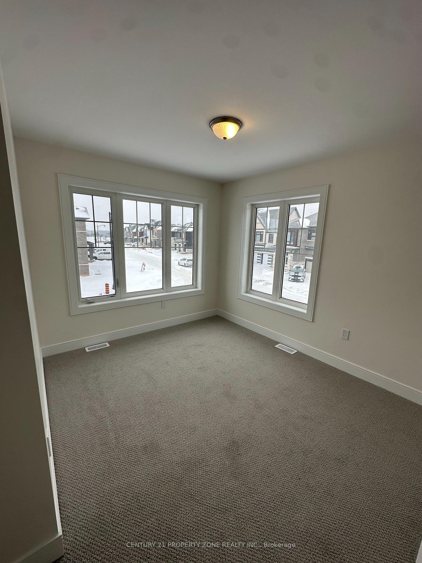 Photo 7 of 42 Orr Avenue, Vaughan, East Woodbridge — HOMEH