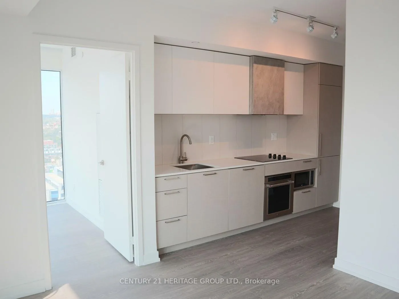 Photo 8 of Unit 2517, 19 Western Battery Road, Toronto, Niagara — HOMEH