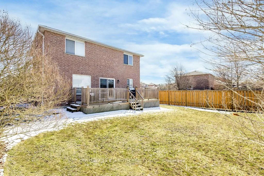 Photo 15 of 212 Pringle Drive, Barrie, Edgehill Drive — HOMEH