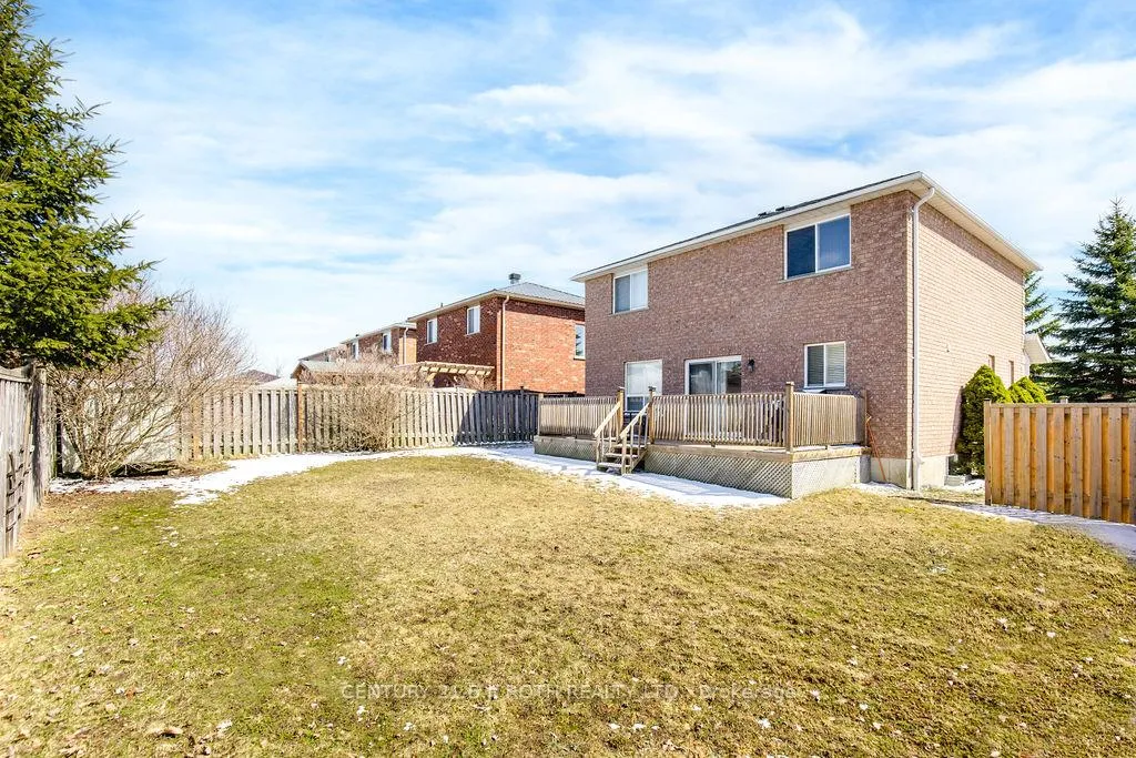 Photo 16 of 212 Pringle Drive, Barrie, Edgehill Drive — HOMEH
