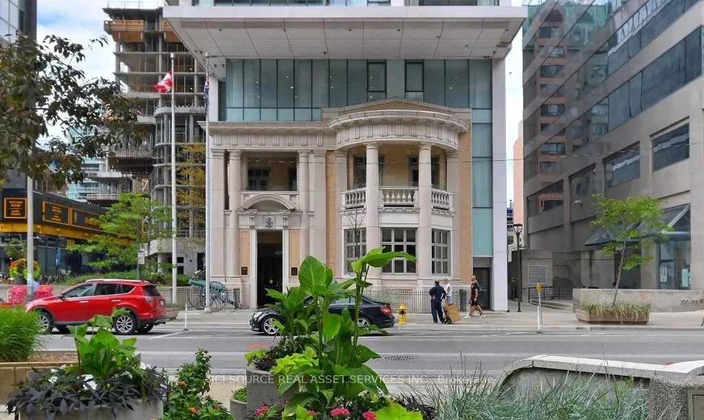 Photo 2 of Unit P209, 426 University Avenue, Toronto, Kensington-Chinatown — HOMEH