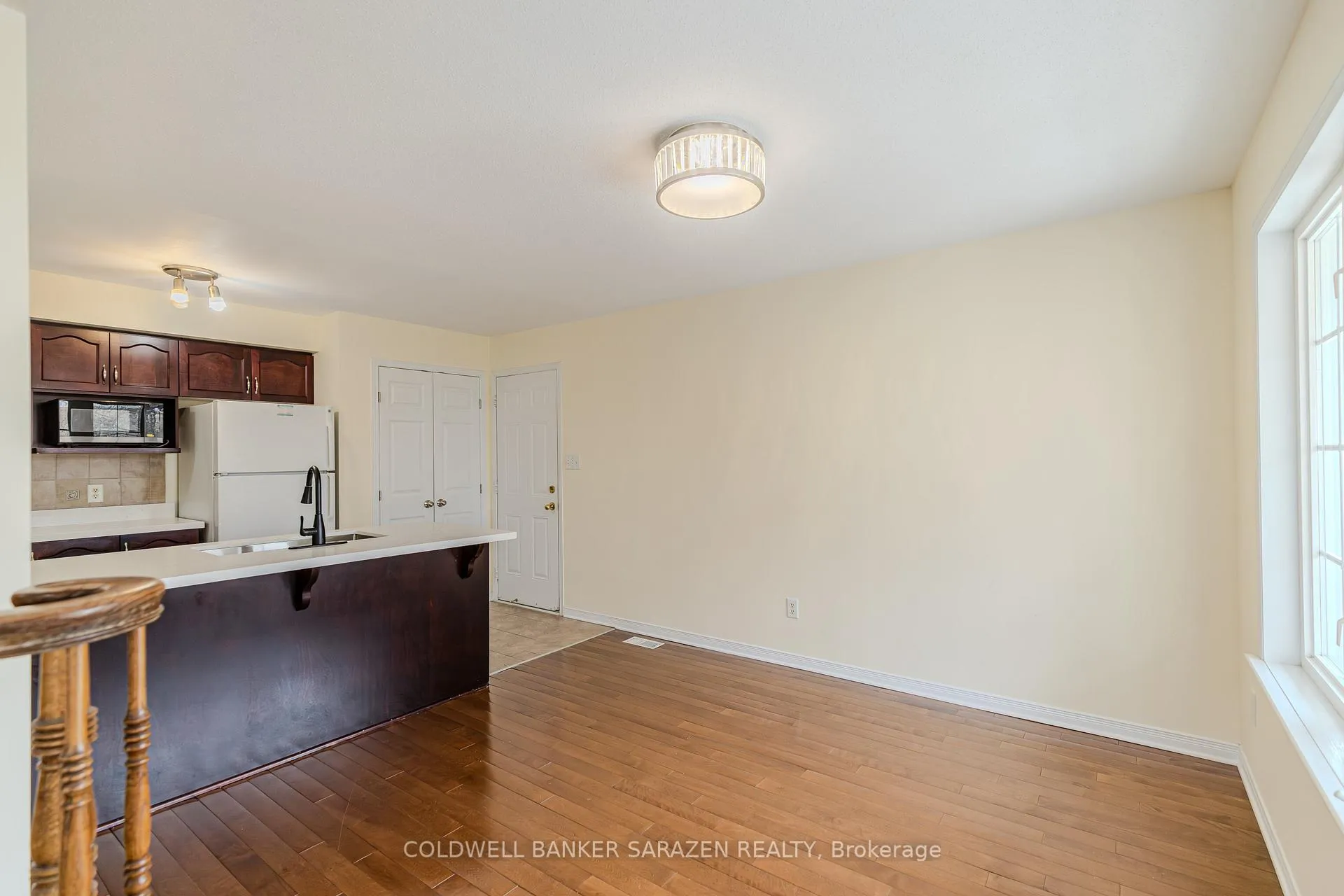 Photo 13 of 486 Wisteria Crescent, Ottawa, Hunt Club — HOMEH