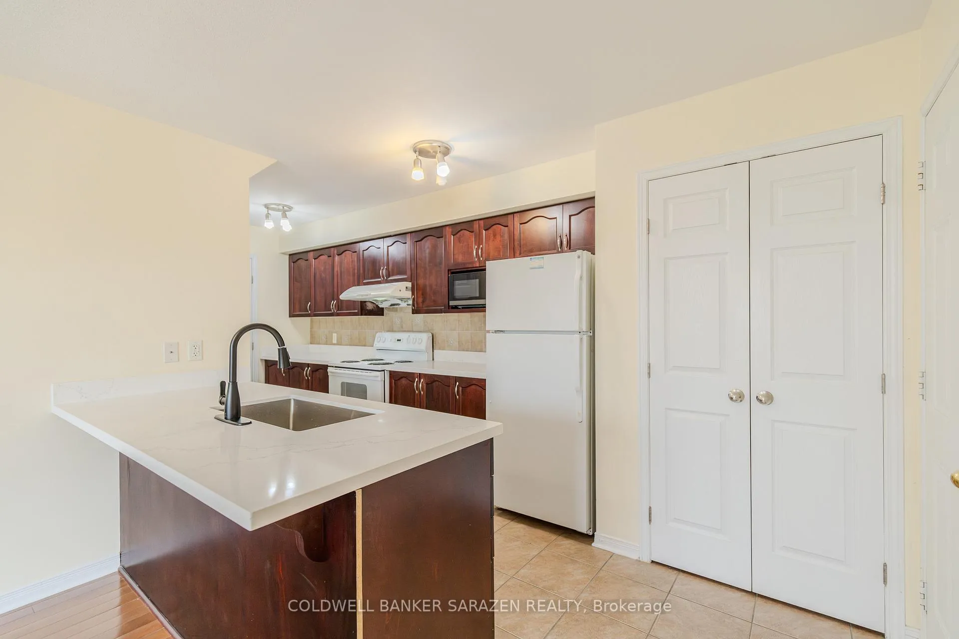 Photo 18 of 486 Wisteria Crescent, Ottawa, Hunt Club — HOMEH