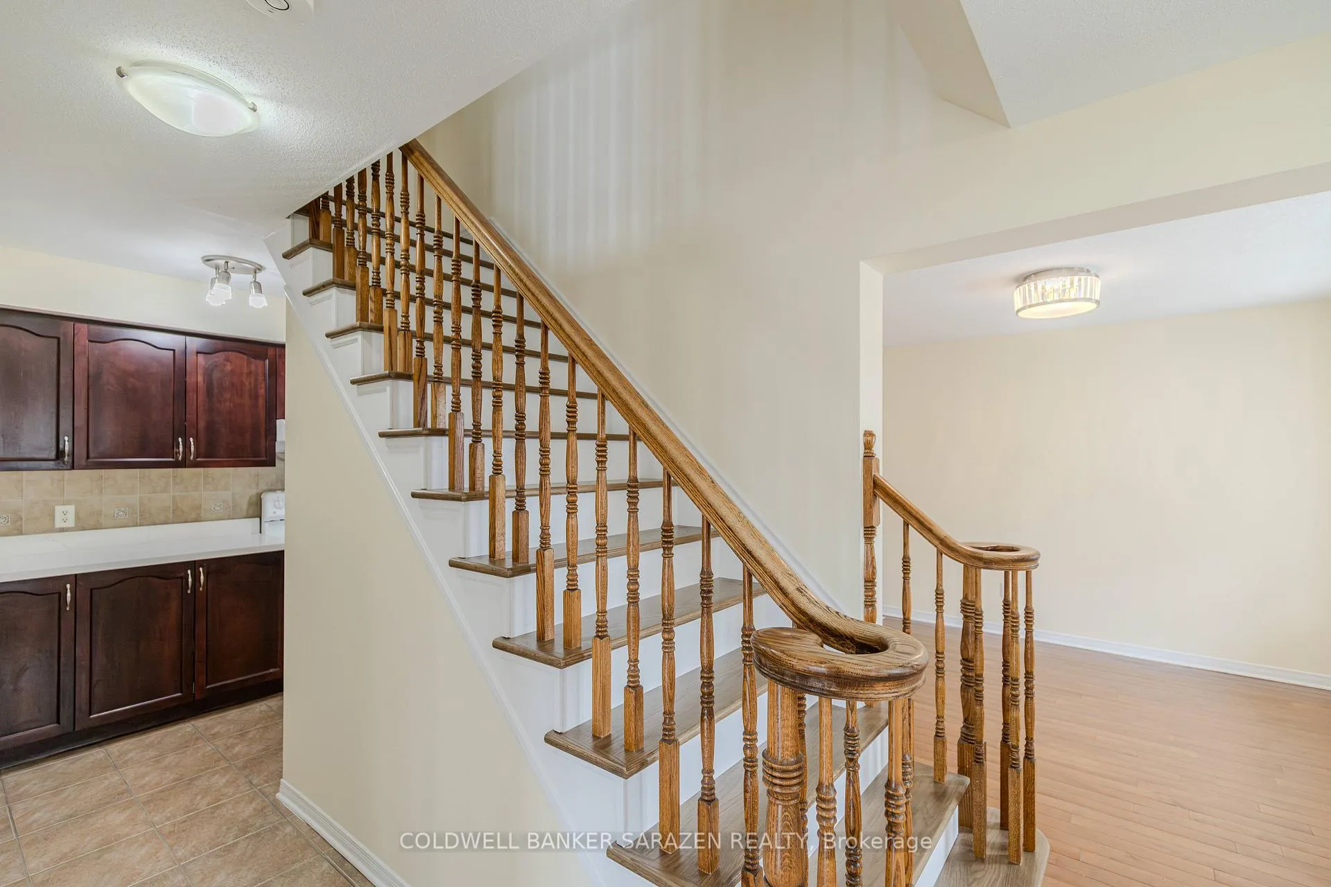 Photo 24 of 486 Wisteria Crescent, Ottawa, Hunt Club — HOMEH