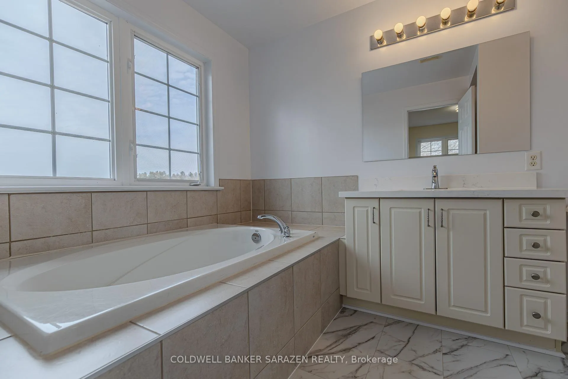 Photo 30 of 486 Wisteria Crescent, Ottawa, Hunt Club — HOMEH