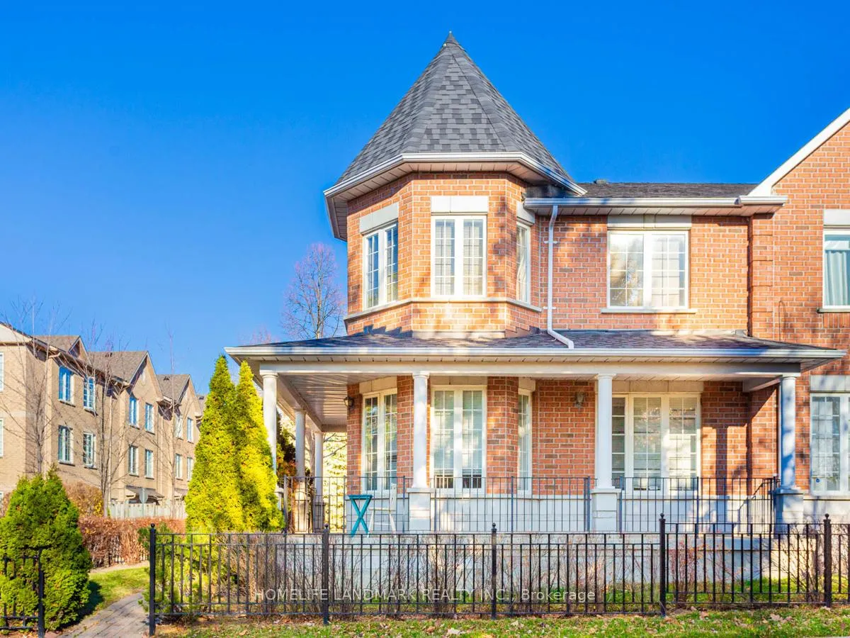 Photo 2 of 1 Interlacken Way, Markham, Unionville — HOMEH
