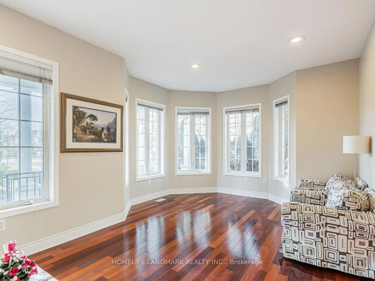 Photo 6 of 1 Interlacken Way, Markham, Unionville — HOMEH
