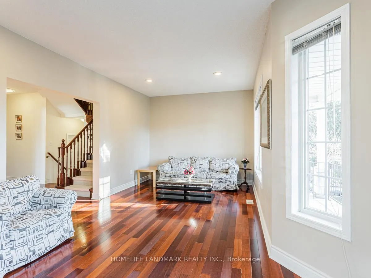 Photo 7 of 1 Interlacken Way, Markham, Unionville — HOMEH