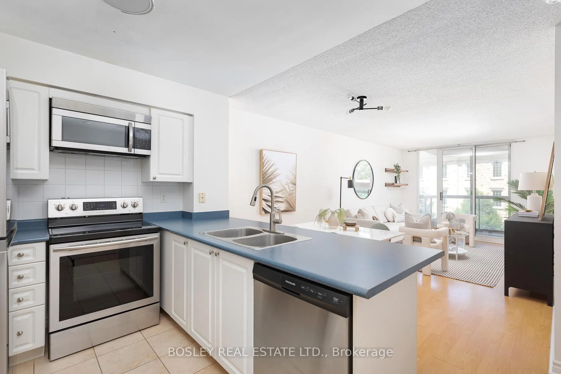 Photo 5 of Unit 308, 225 Merton Street, Toronto, Mount Pleasant West — HOMEH