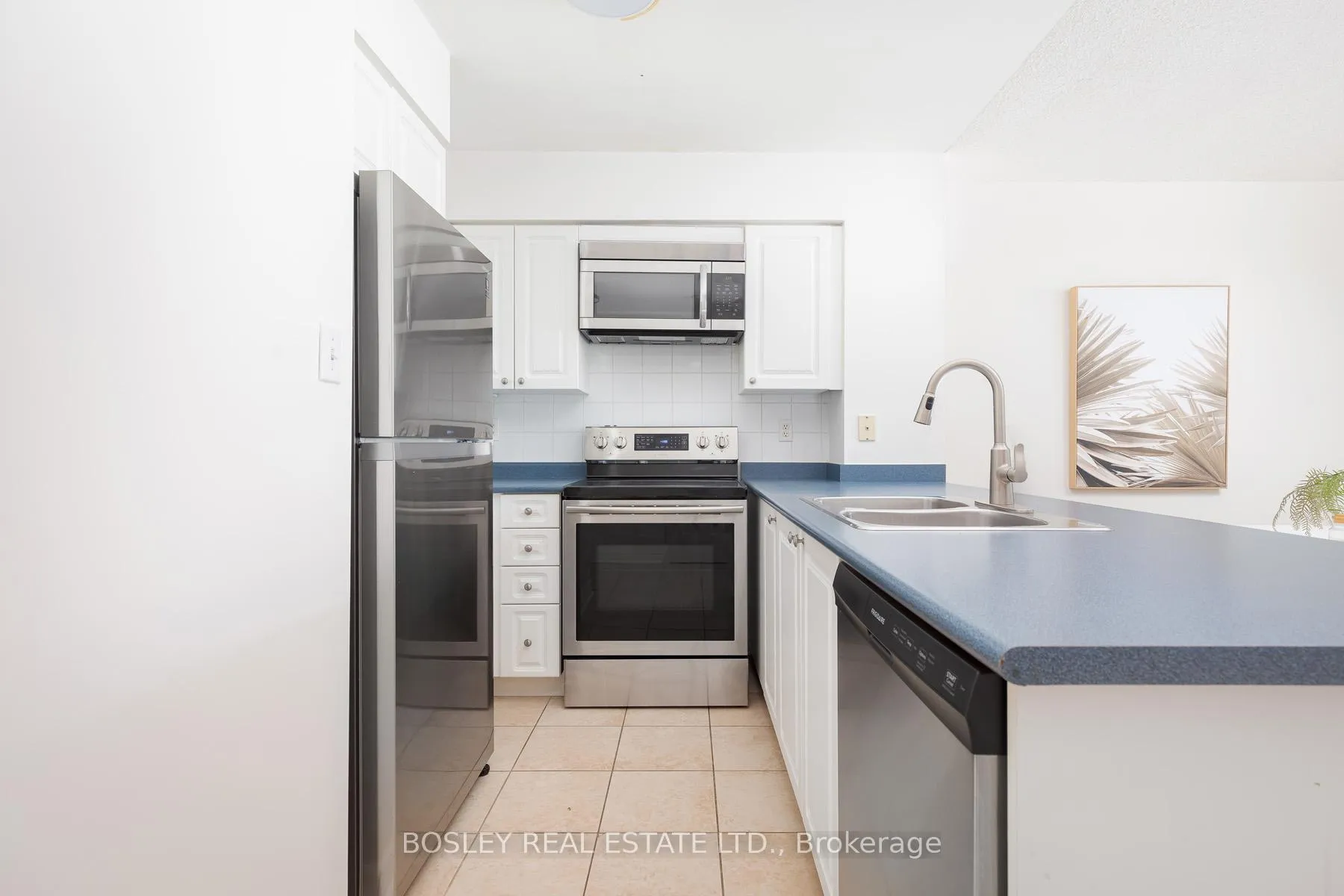 Photo 6 of Unit 308, 225 Merton Street, Toronto, Mount Pleasant West — HOMEH