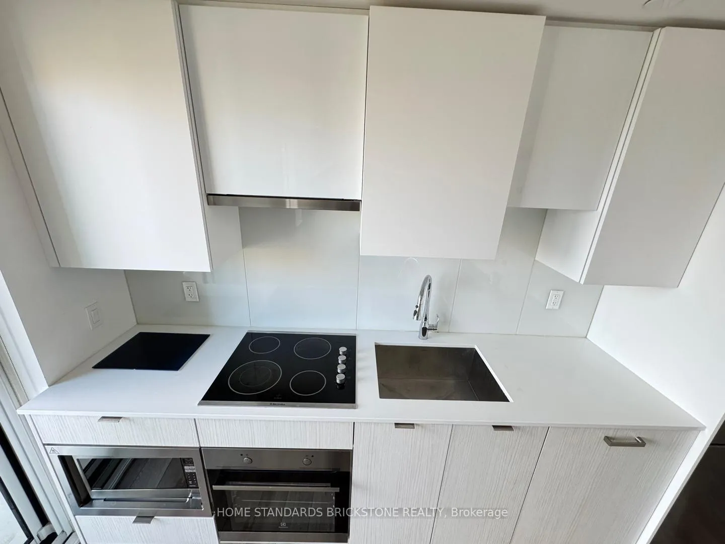 Photo 7 of Unit 1503, 99 Broadway Avenue, Toronto, Mount Pleasant West — HOMEH
