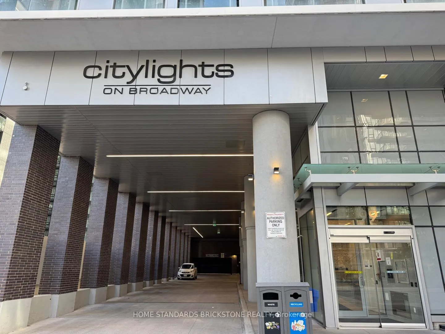 Photo 16 of Unit 1503, 99 Broadway Avenue, Toronto, Mount Pleasant West — HOMEH