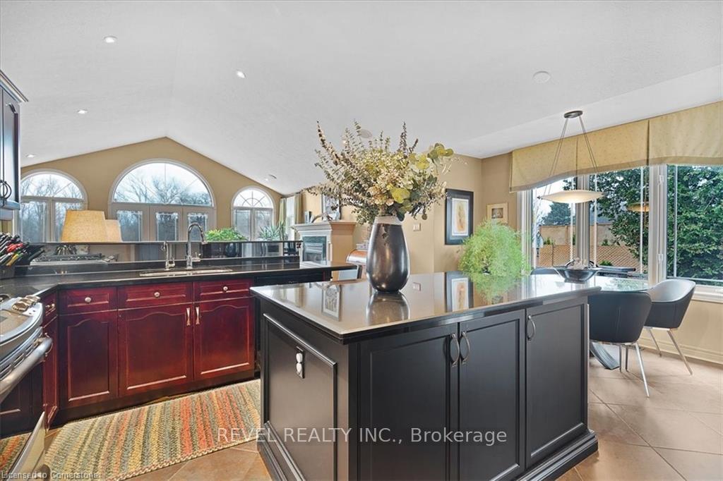 Photo 7 of 10 Kerr Shaver Terrace, Brant, Oakland — HOMEH