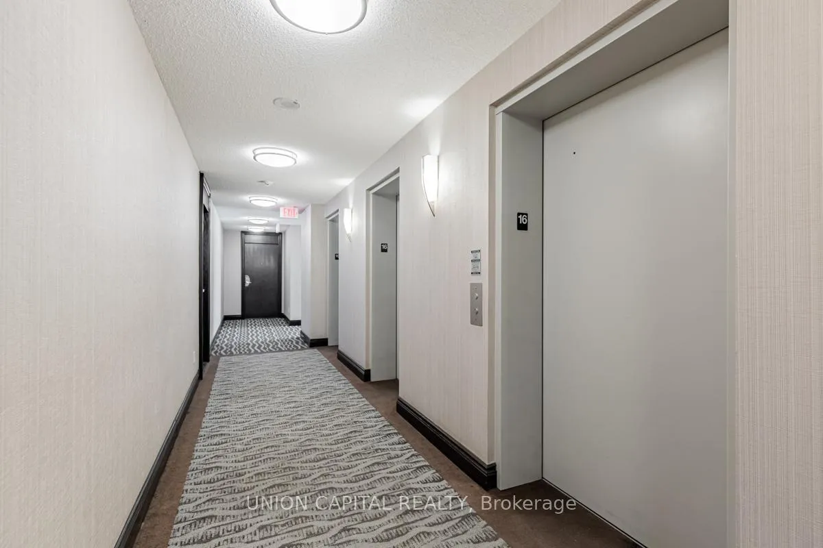 Photo 5 of Unit 1606, 25 Lower Simcoe Street, Toronto, Waterfront Communities — HOMEH