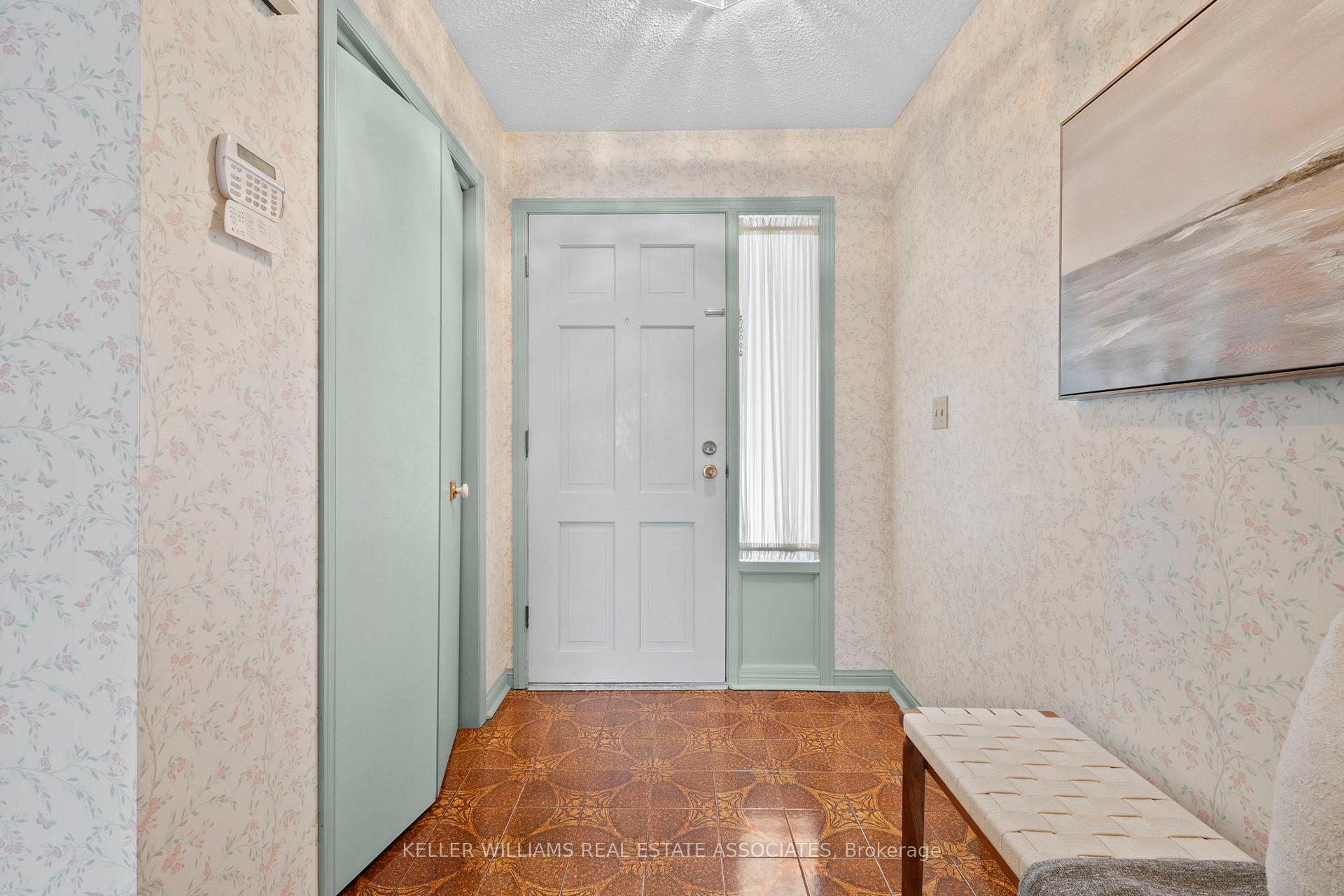 Photo 2 of 749 Northwood Drive, Cobourg — HOMEH