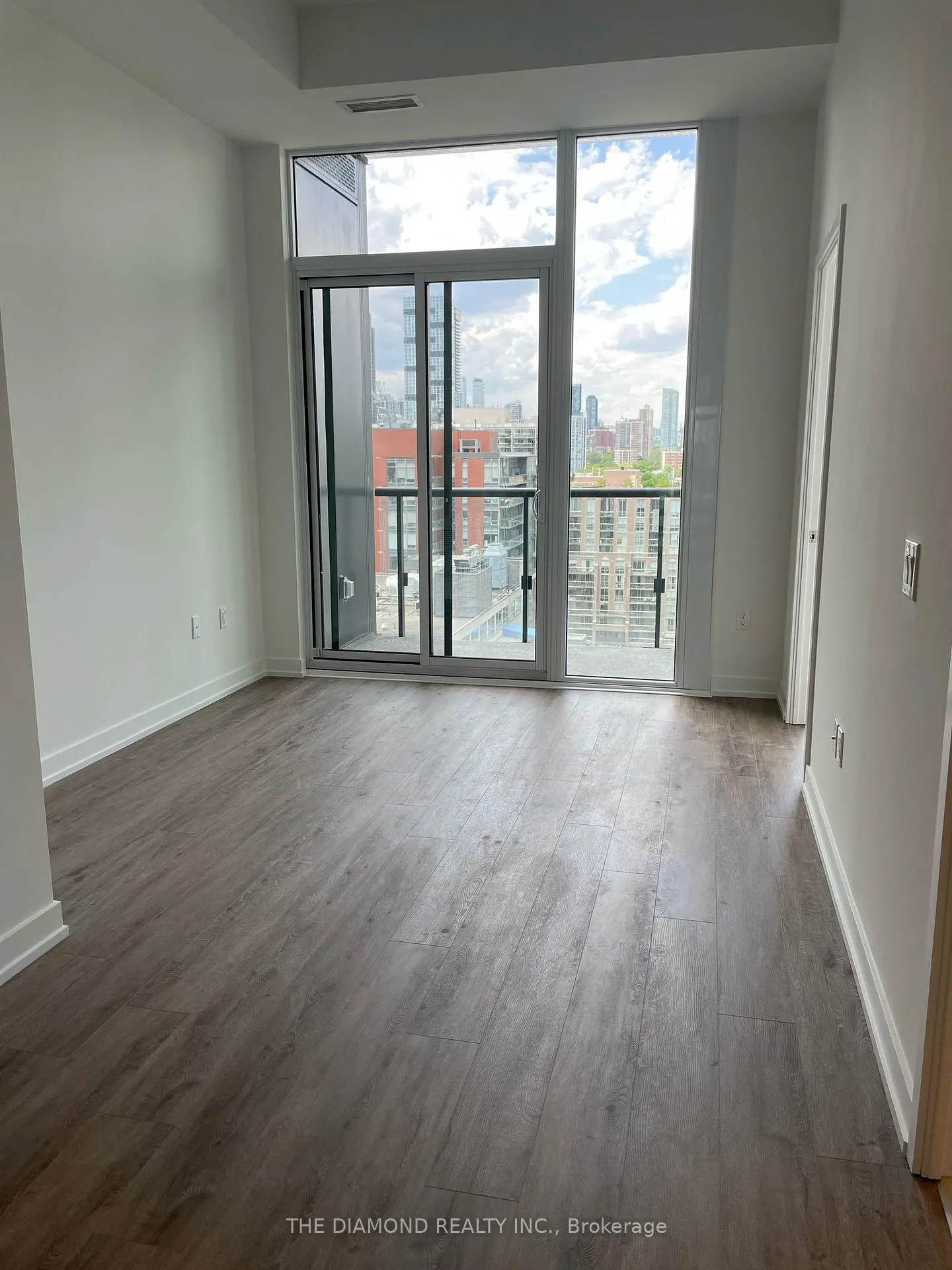 Photo 6 of Unit 1309, 158 Front Street E, Toronto, Moss Park — HOMEH