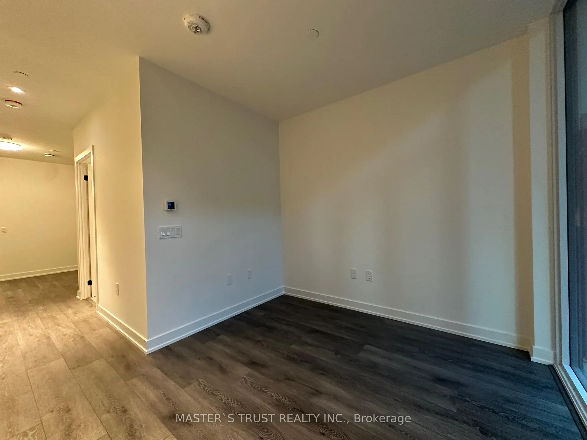Photo 9 of Unit 601, 127 Broadway Avenue, Toronto, Mount Pleasant West — HOMEH