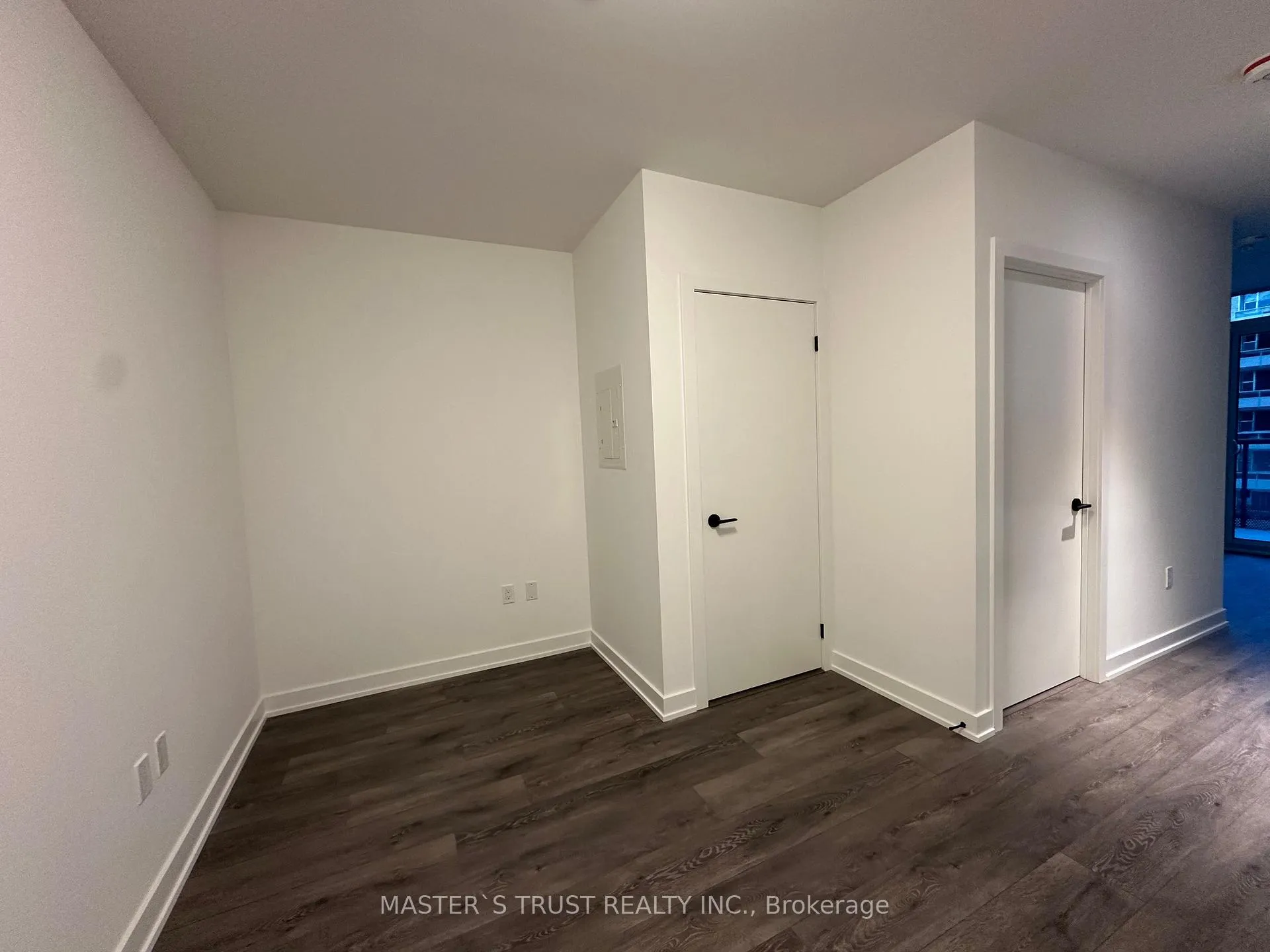 Photo 10 of Unit 601, 127 Broadway Avenue, Toronto, Mount Pleasant West — HOMEH