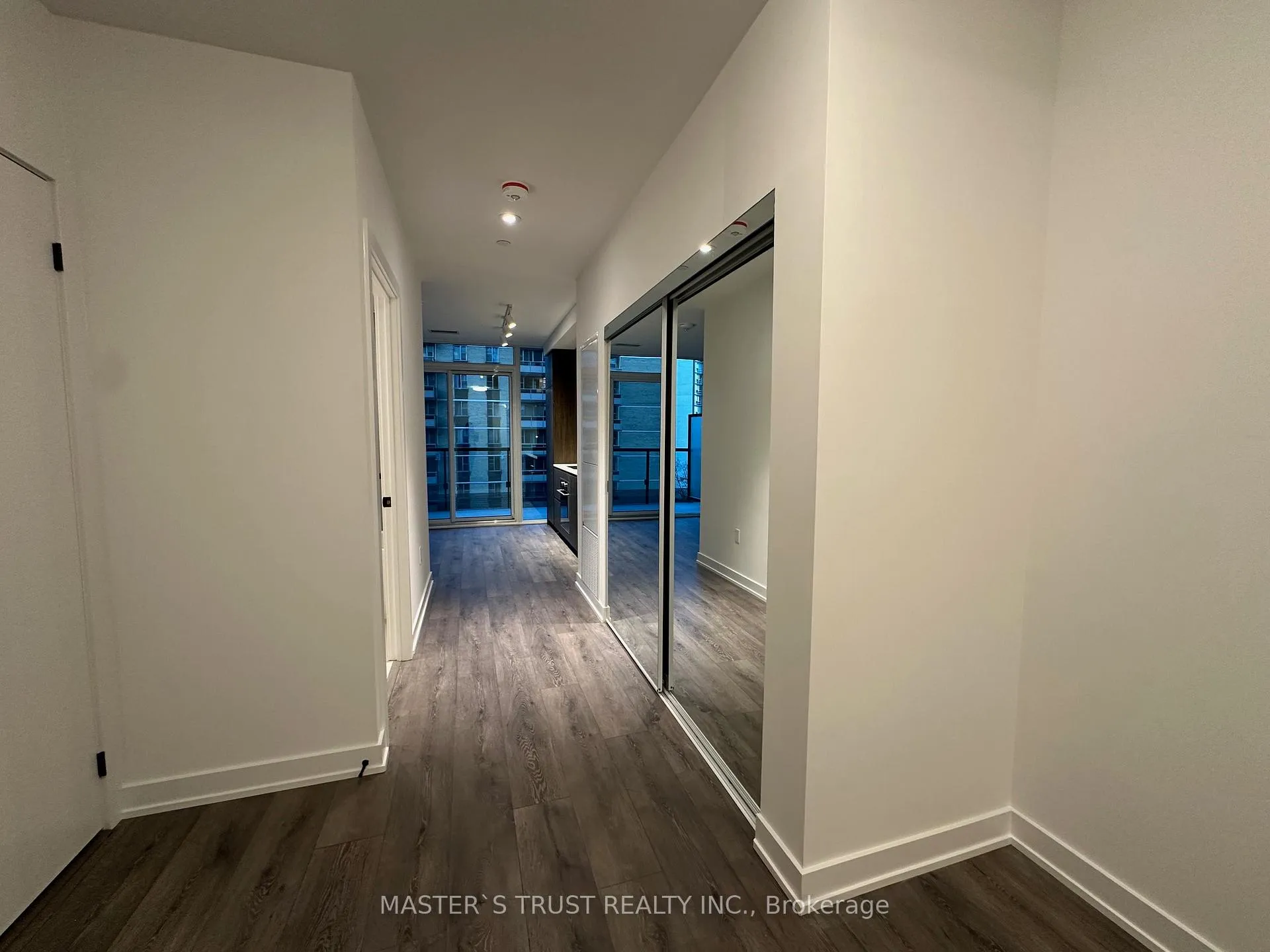Photo 11 of Unit 601, 127 Broadway Avenue, Toronto, Mount Pleasant West — HOMEH