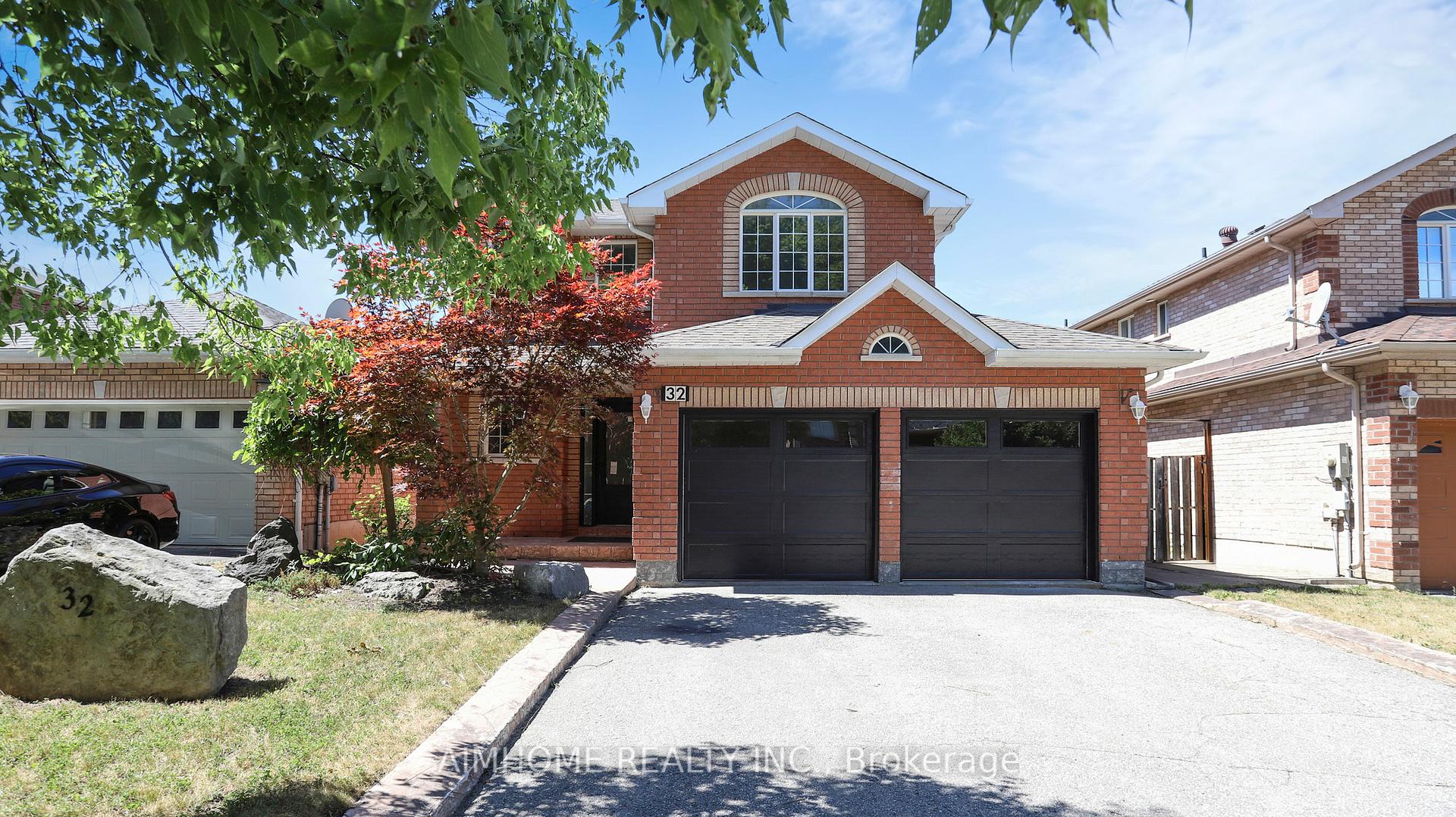 Front of 32 Bloom Crescent