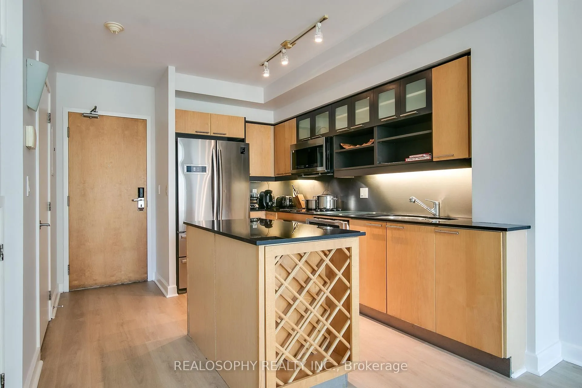 Photo 9 of Unit 1306, 36 Blue Jays Way, Toronto, Waterfront Communities — HOMEH