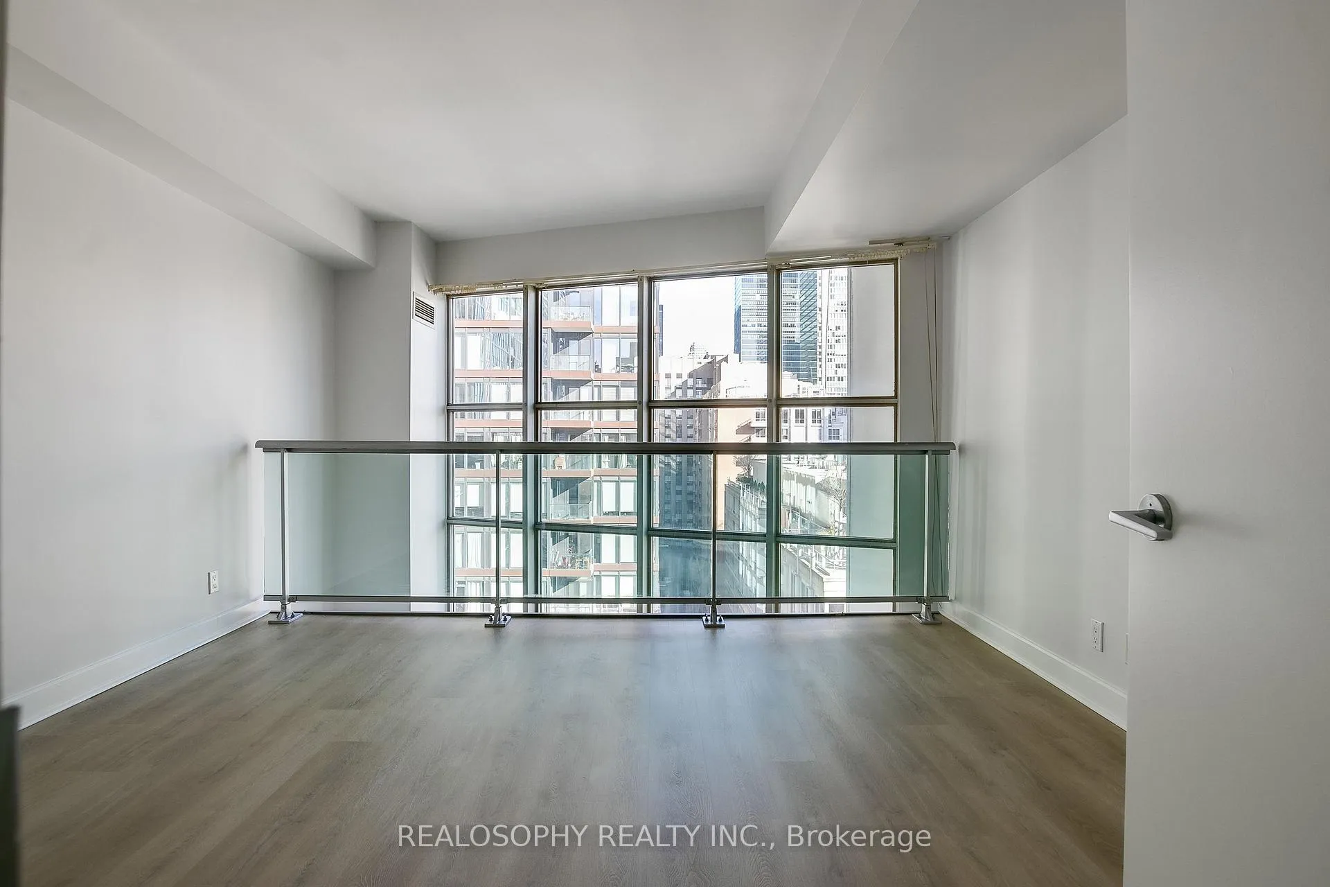 Photo 12 of Unit 1306, 36 Blue Jays Way, Toronto, Waterfront Communities — HOMEH