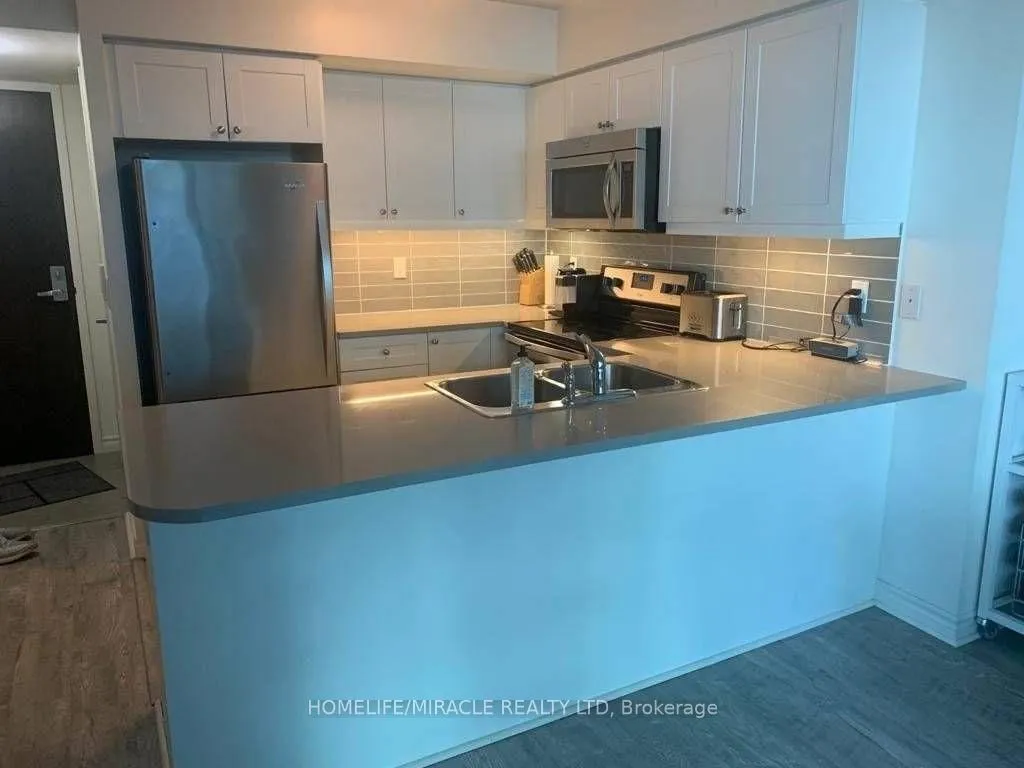 Photo 3 of Unit 901, 25 Lower Simcoe Street, Toronto, Waterfront Communities — HOMEH
