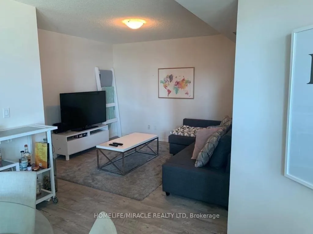 Photo 4 of Unit 901, 25 Lower Simcoe Street, Toronto, Waterfront Communities — HOMEH