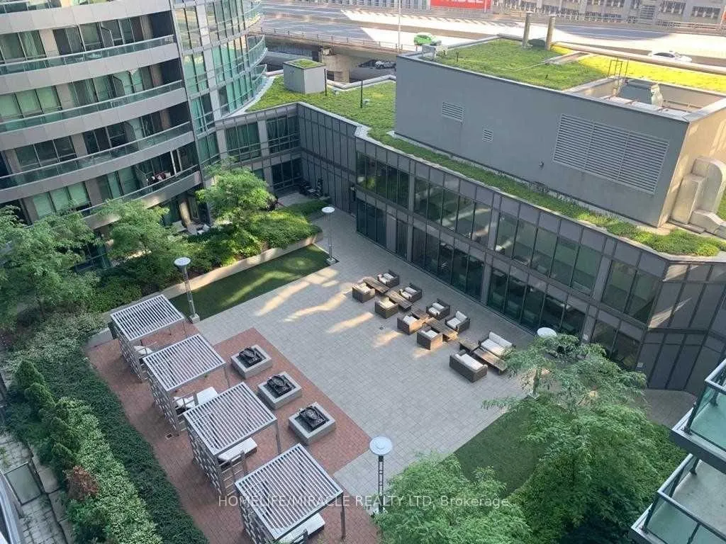 Photo 10 of Unit 901, 25 Lower Simcoe Street, Toronto, Waterfront Communities — HOMEH
