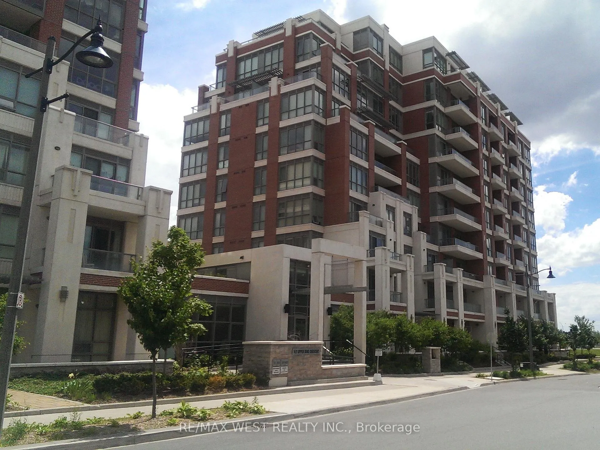 Photo 1 of Unit 409A, 1 Upper Duke Crescent, Markham, Unionville — HOMEH