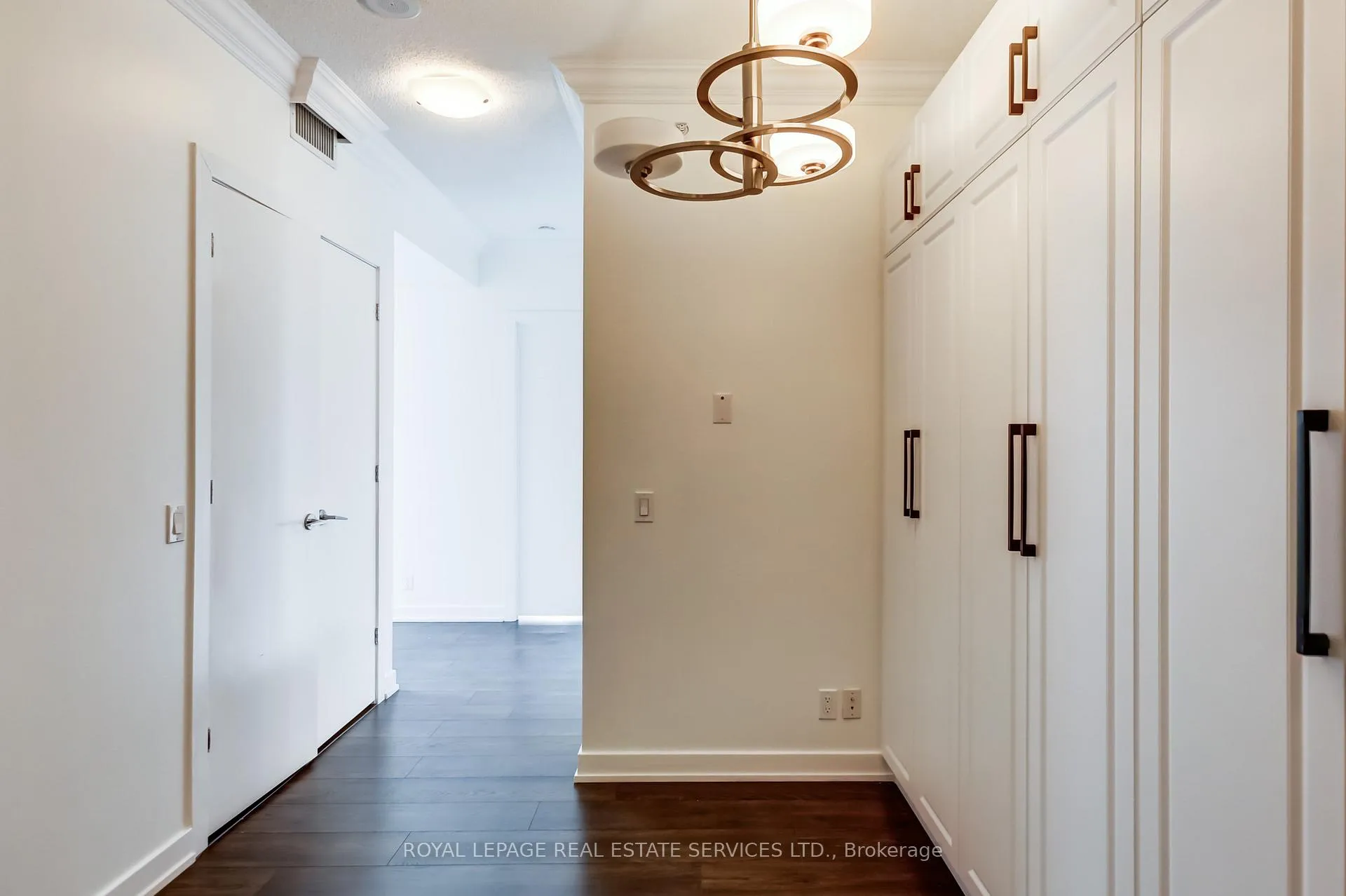 Photo 6 of Unit 3907, 2220 Lakeshore Boulevard W, Etobicoke, Mimico — HOMEH