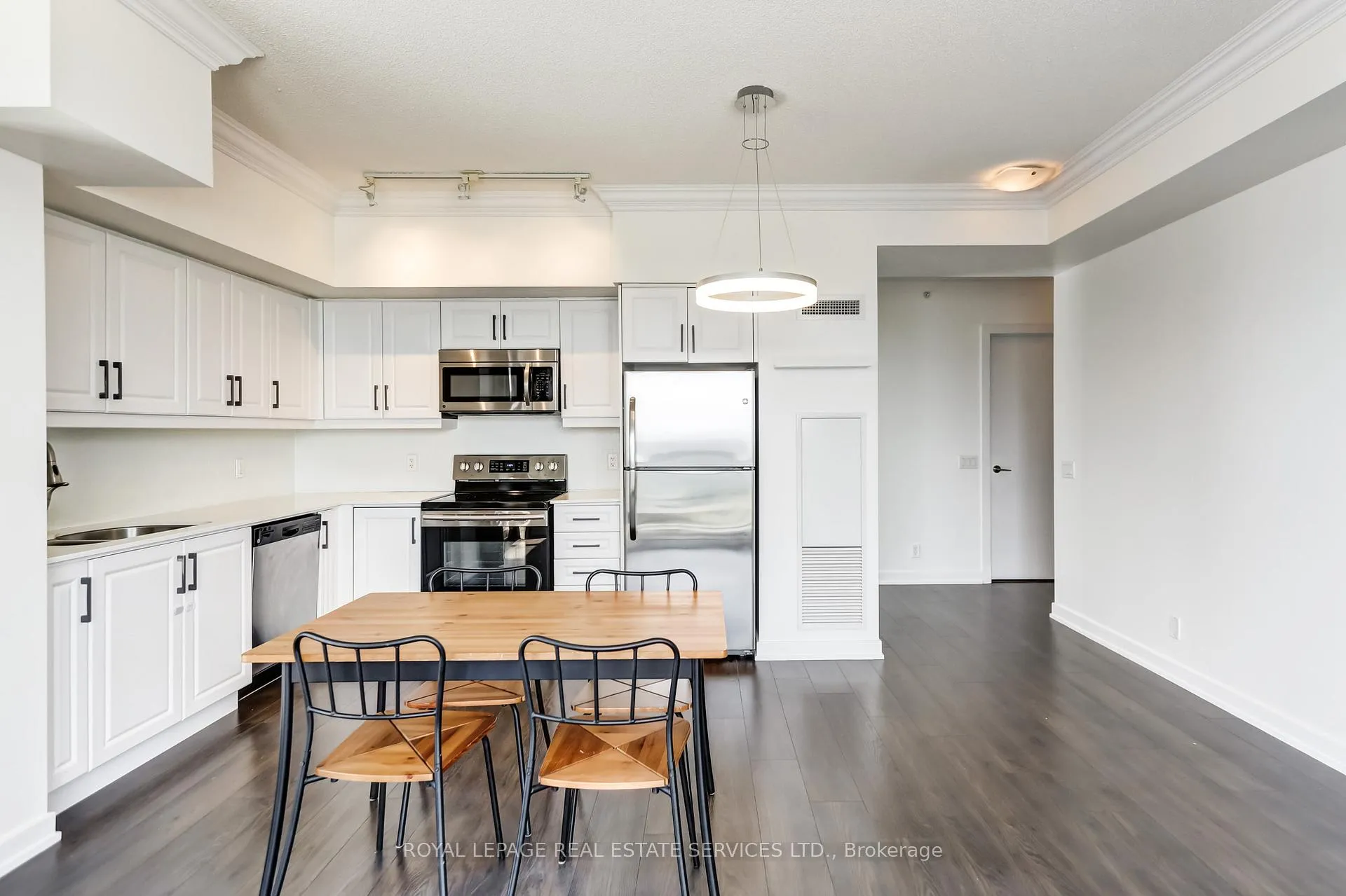 Photo 12 of Unit 3907, 2220 Lakeshore Boulevard W, Etobicoke, Mimico — HOMEH