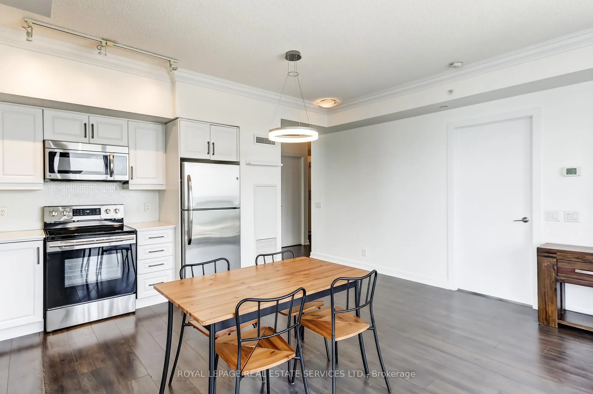 Photo 13 of Unit 3907, 2220 Lakeshore Boulevard W, Etobicoke, Mimico — HOMEH