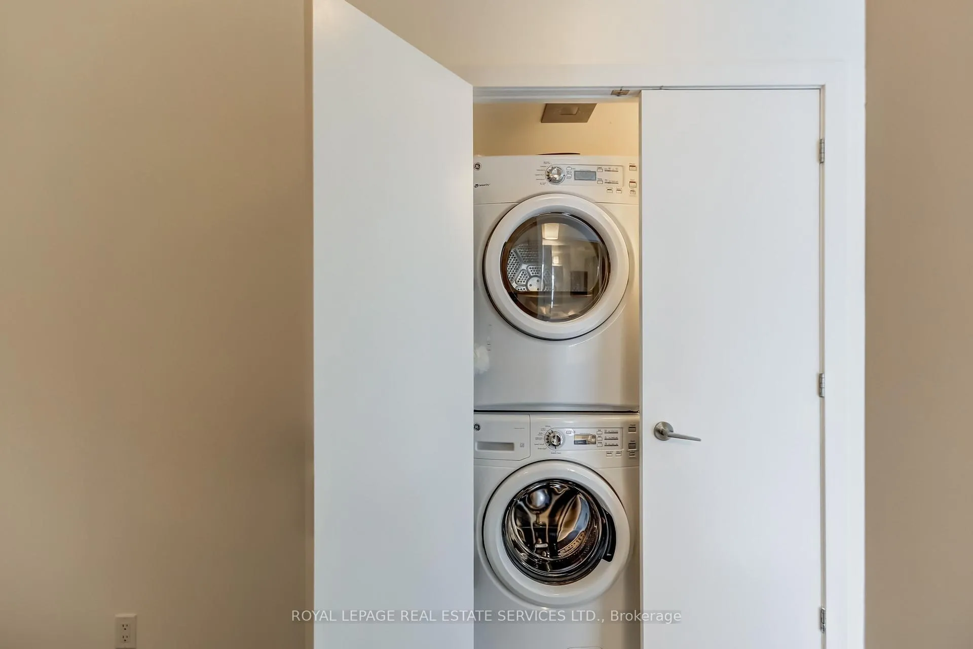 Photo 25 of Unit 3907, 2220 Lakeshore Boulevard W, Etobicoke, Mimico — HOMEH