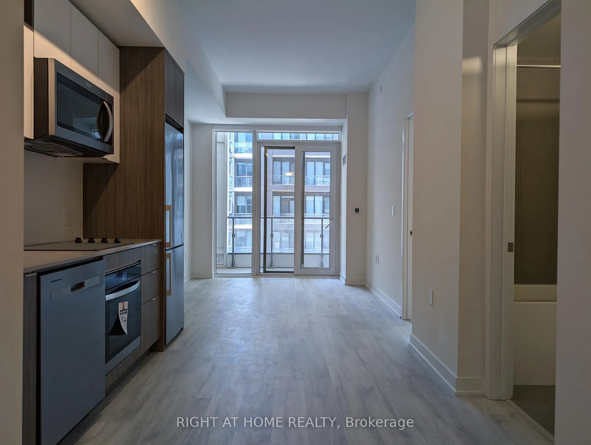 Photo 5 of Unit 1722, 70 Princess Street, Toronto, Moss Park — HOMEH