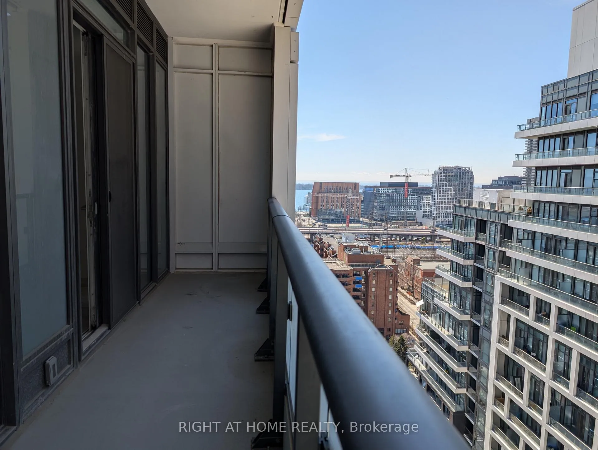 Photo 11 of Unit 1722, 70 Princess Street, Toronto, Moss Park — HOMEH