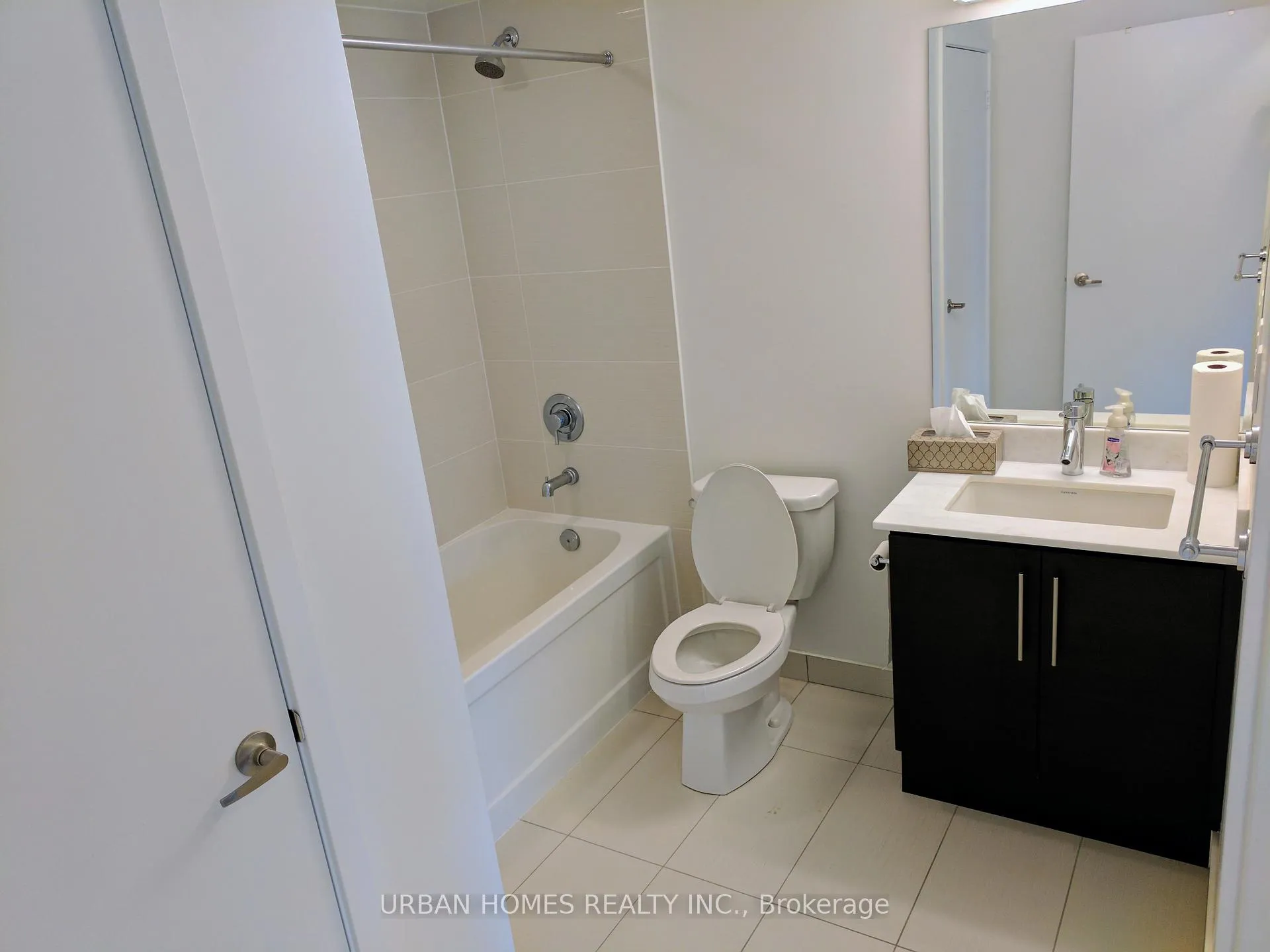 Photo 11 of Unit 1605, 58 Orchard View Boulevard, Toronto, Yonge-Eglinton — HOMEH