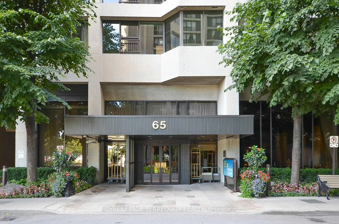 Photo 3 of Unit 3110, 65 Harbour Square, Toronto, Waterfront Communities — HOMEH