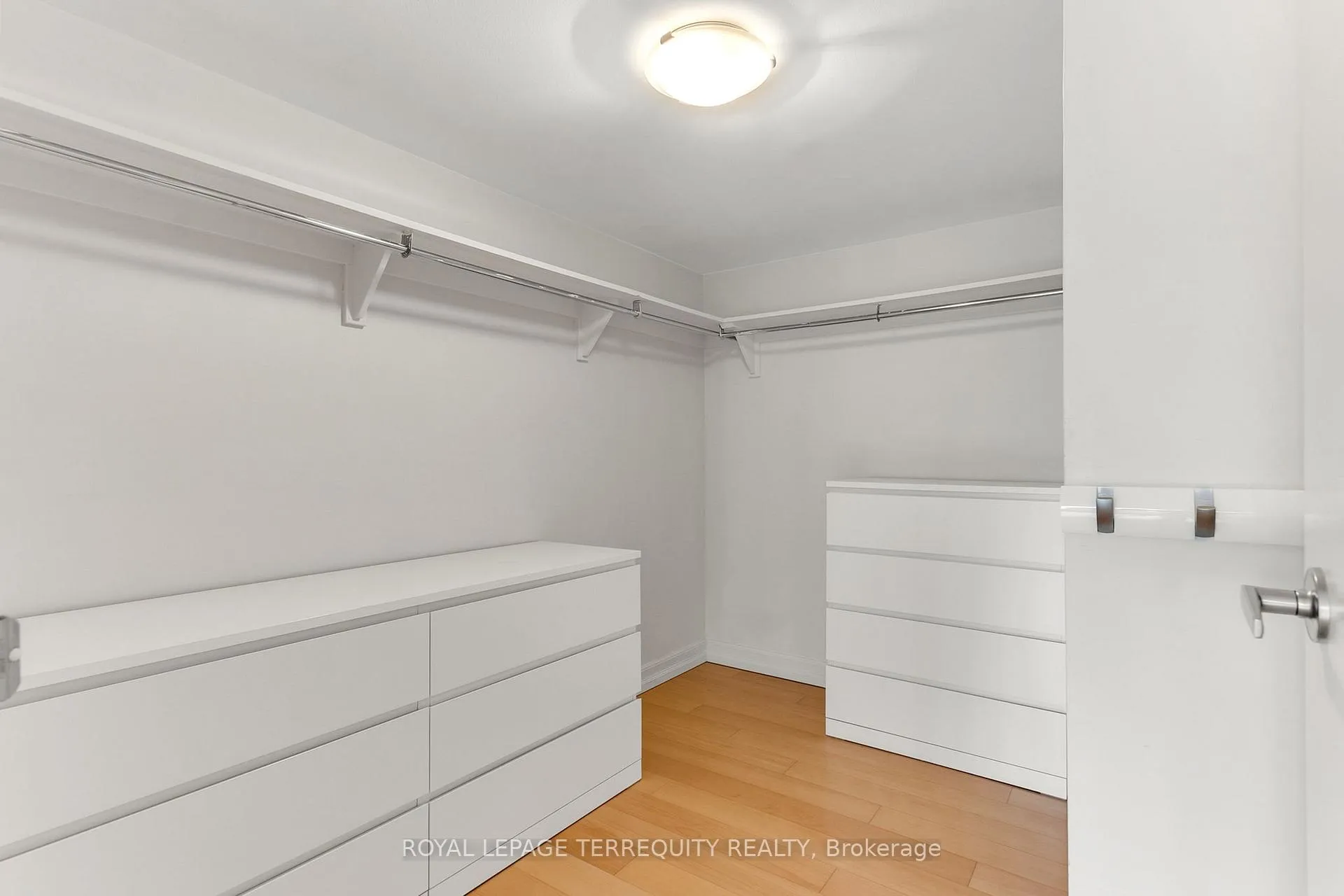 Photo 26 of Unit 3110, 65 Harbour Square, Toronto, Waterfront Communities — HOMEH
