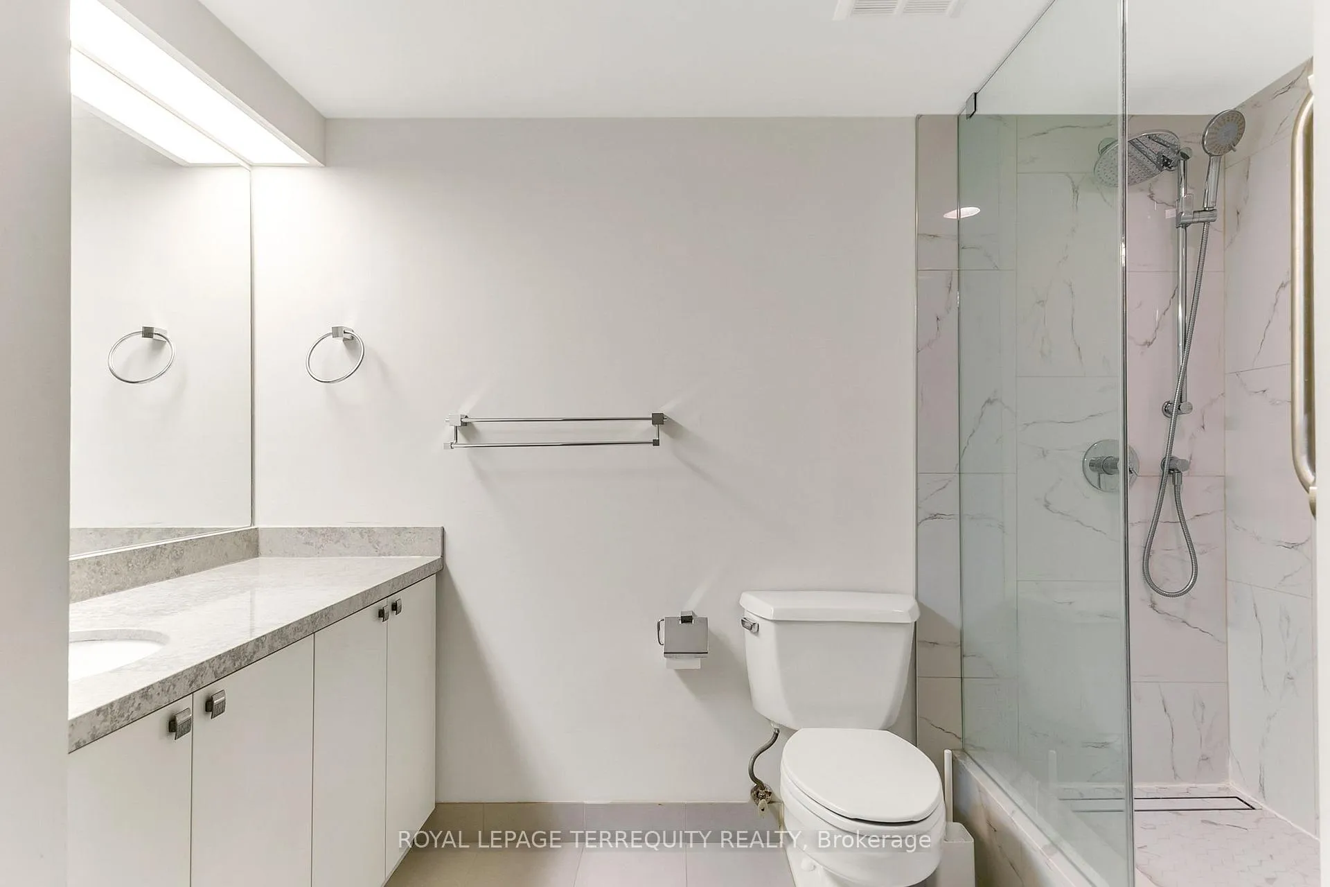 Photo 34 of Unit 3110, 65 Harbour Square, Toronto, Waterfront Communities — HOMEH