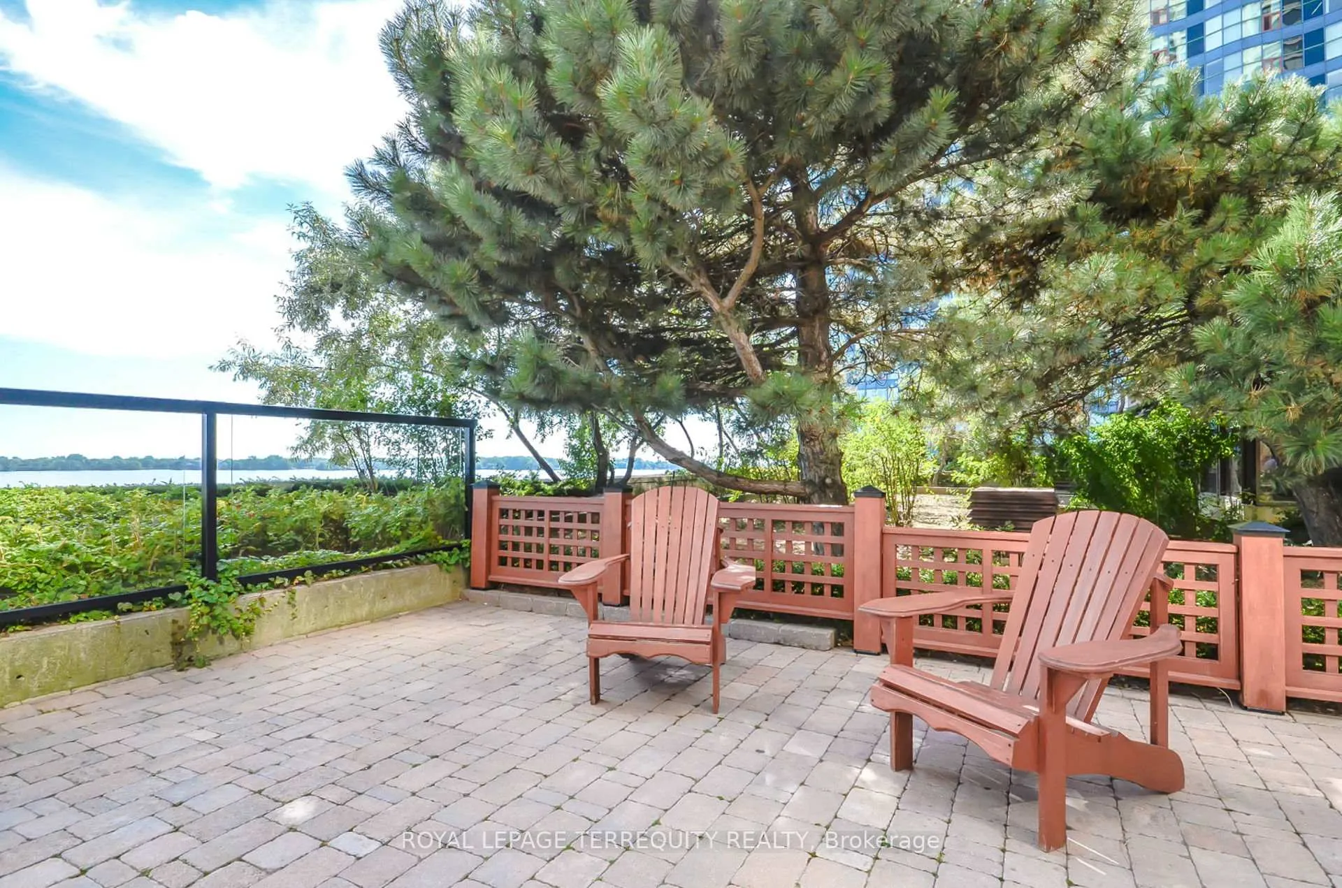 Photo 38 of Unit 3110, 65 Harbour Square, Toronto, Waterfront Communities — HOMEH
