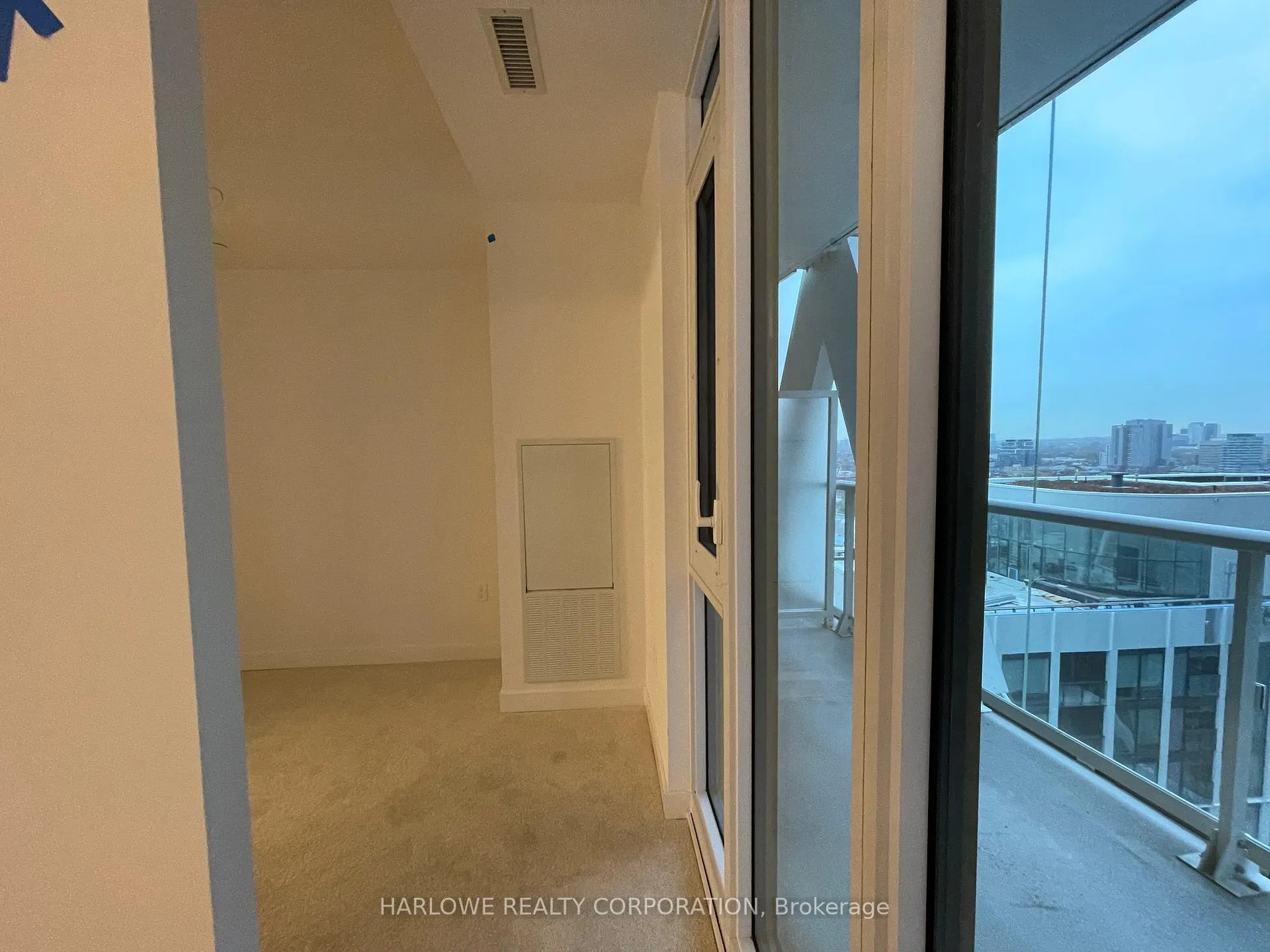 Photo 5 of Unit 2120, 230 Simcoe Street, Toronto, Kensington-Chinatown — HOMEH