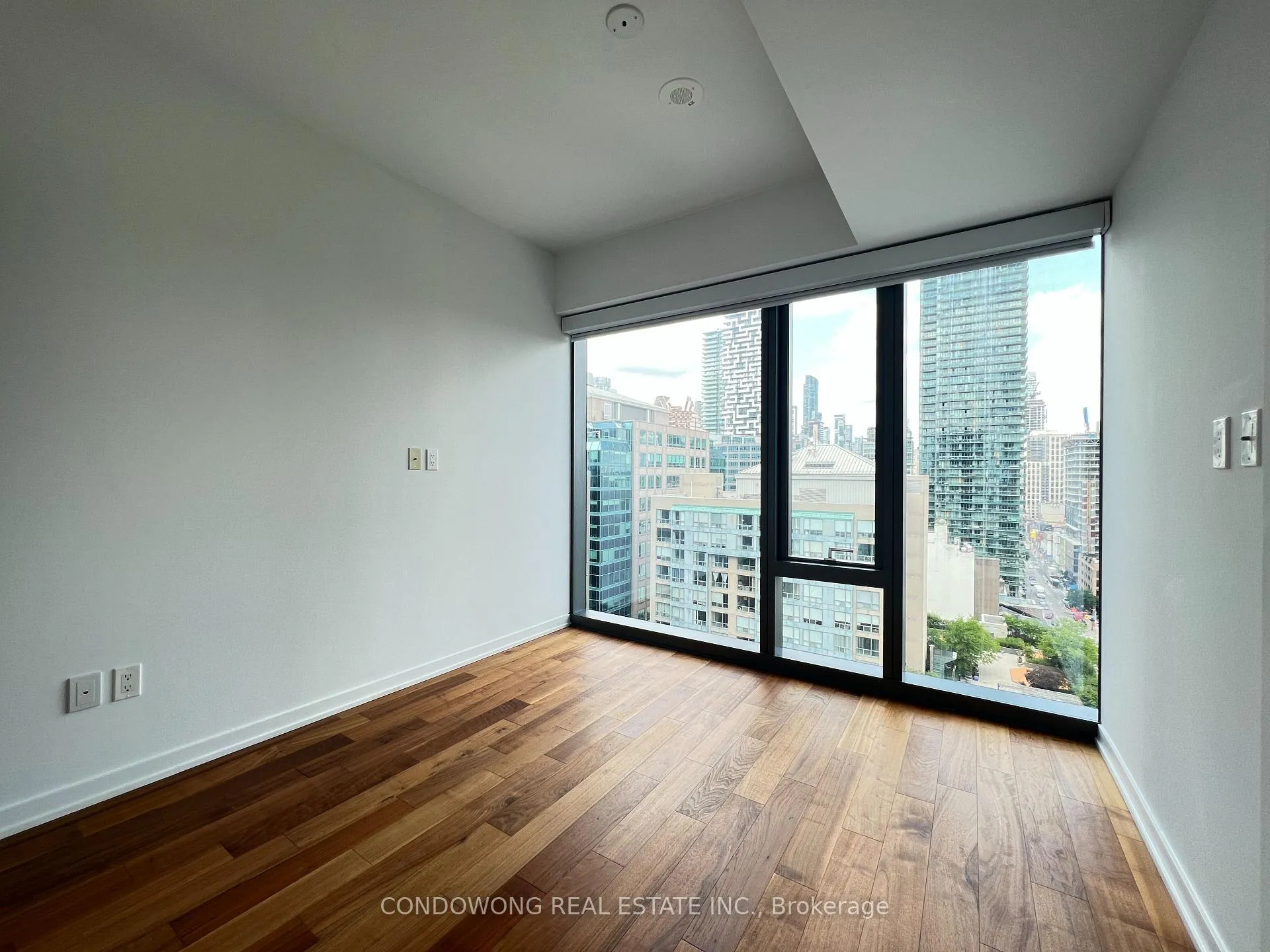 Photo 7 of Unit 1701, 60 Colborne Street, Toronto, Church-Yonge Corridor — HOMEH