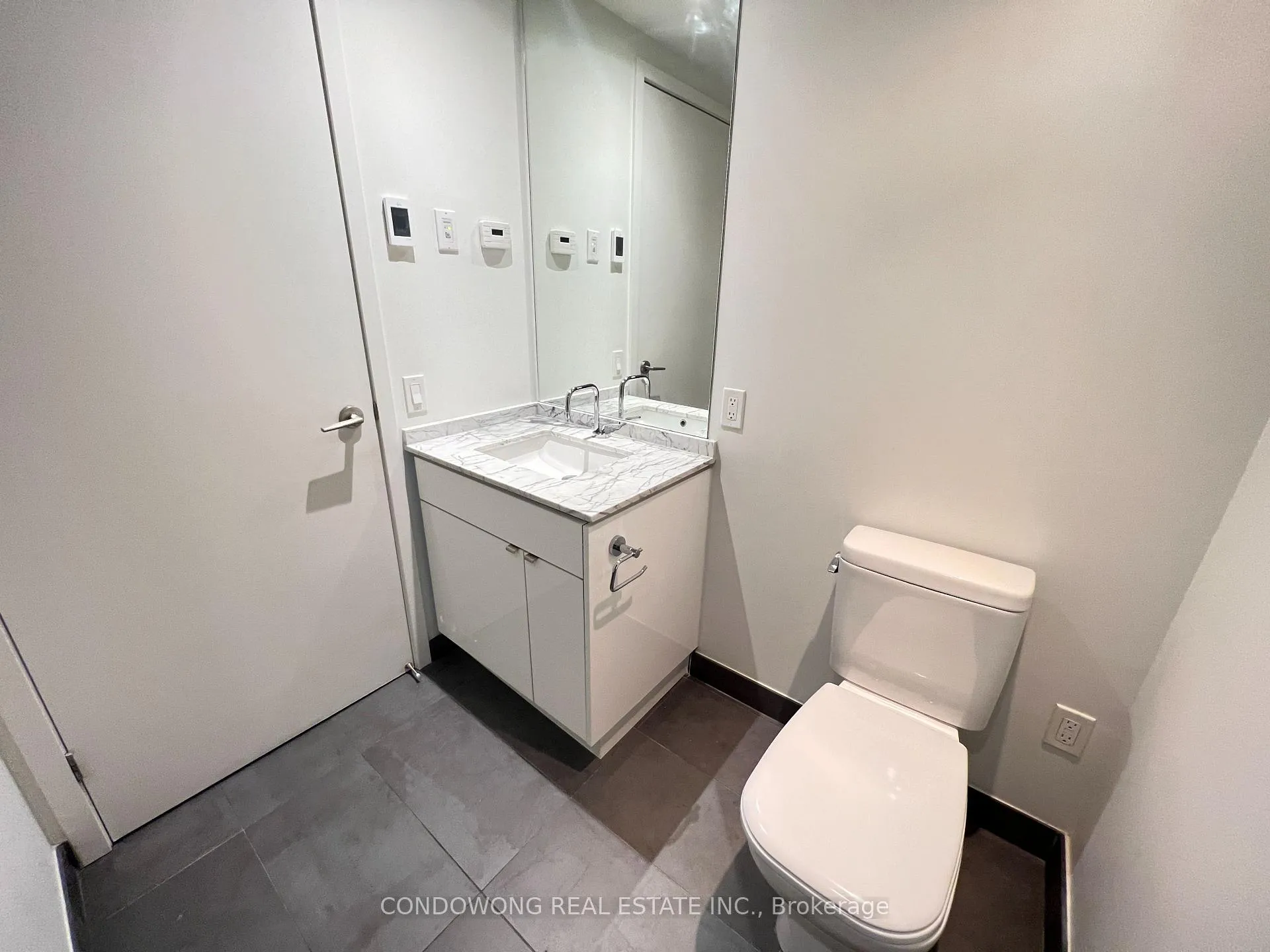 Photo 8 of Unit 1701, 60 Colborne Street, Toronto, Church-Yonge Corridor — HOMEH